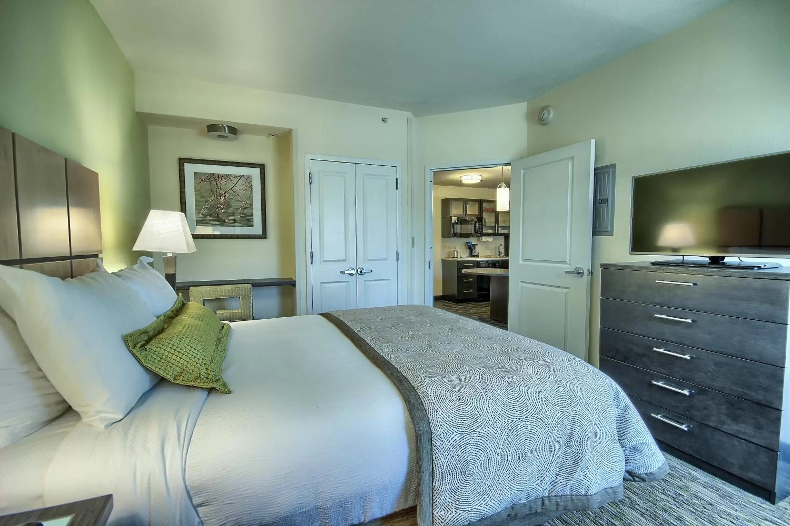 Photo of the whole room, Bed in Candlewood Suites Columbus - Grove City by IHG