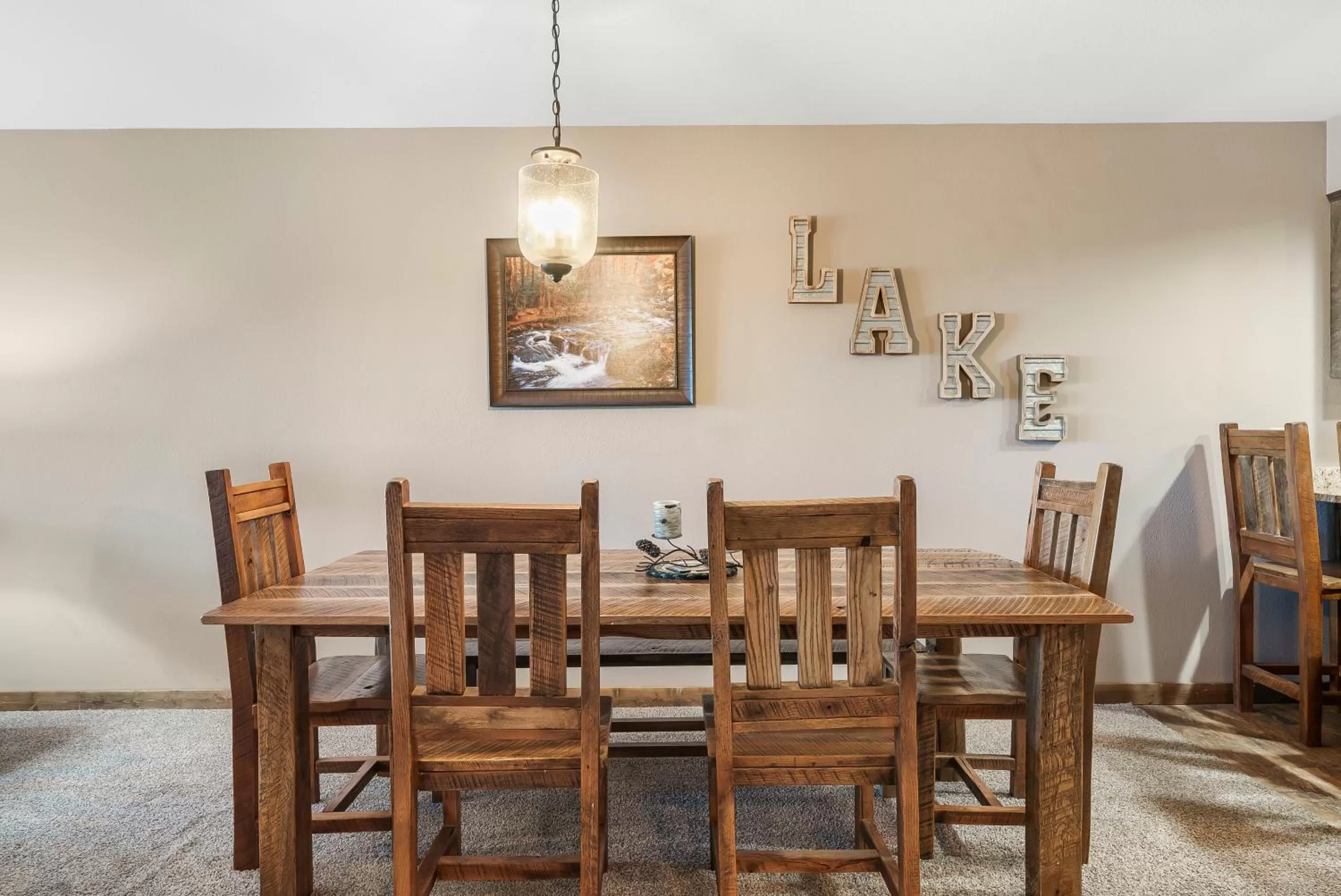 Dining area in Table Rock Resorts at Indian Point