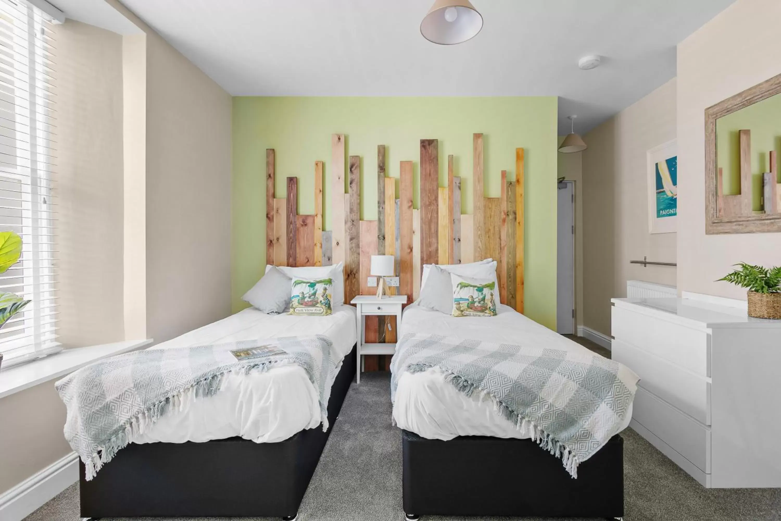 Superior King Room in Park View R & R - Adult Only - Self-Catering - Free Parking - EV Point Superior King Room in Park View R & R - Adult Only - Self-Catering - Free Parking - EV Point