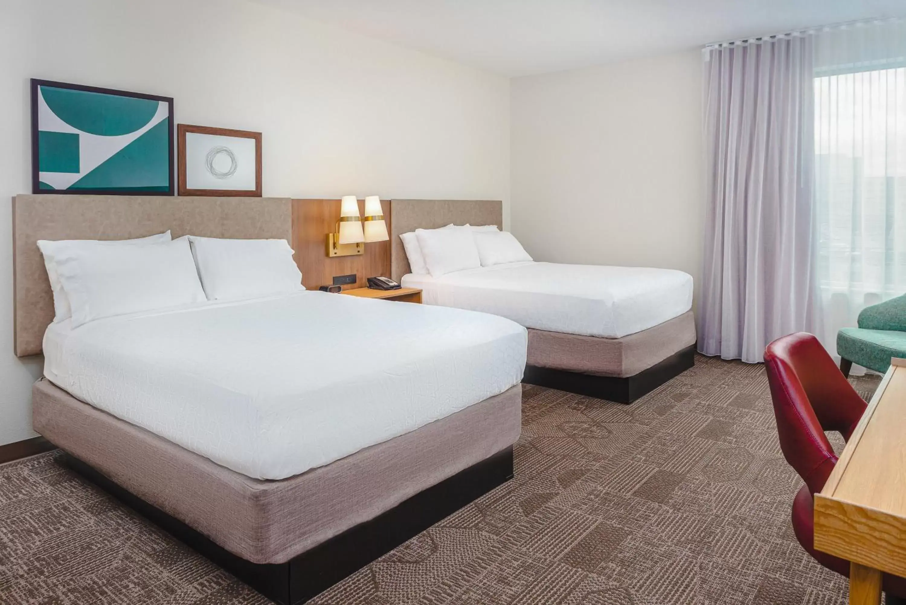 Photo of the whole room, Bed in Staybridge Suites - Nashville - Vanderbilt, an IHG Hotel