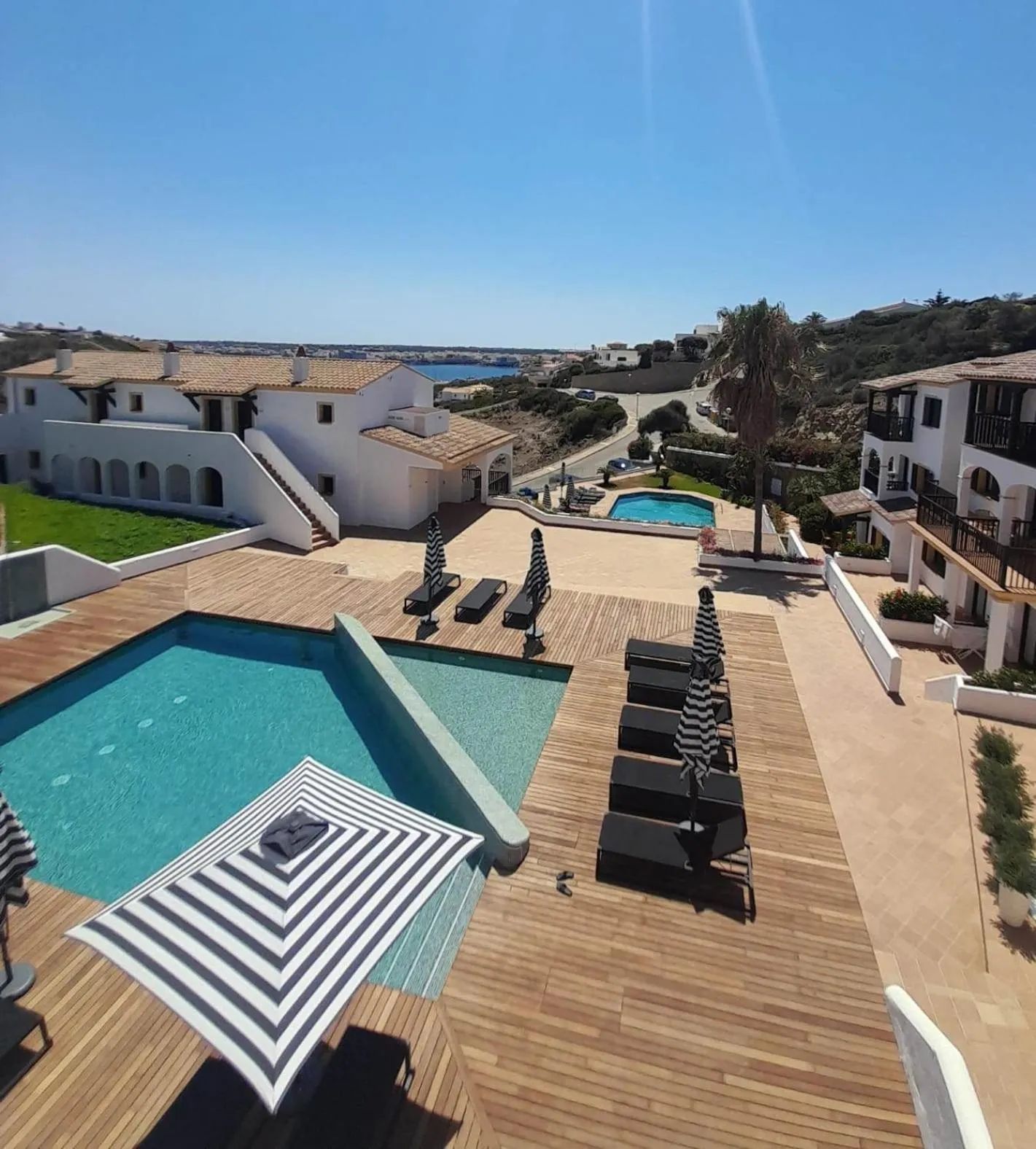 Swimming pool, Pool View in Aparthotel HG Cala Llonga