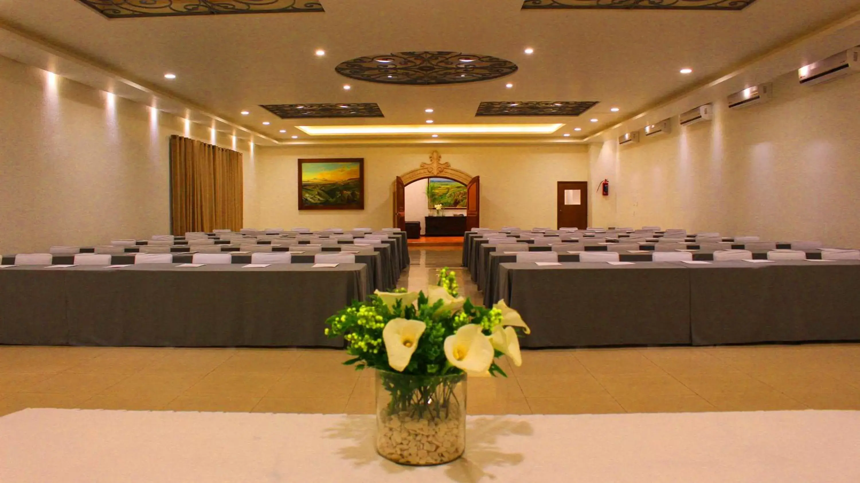 Meeting/conference room, Banquet Facilities in Meson del Valle