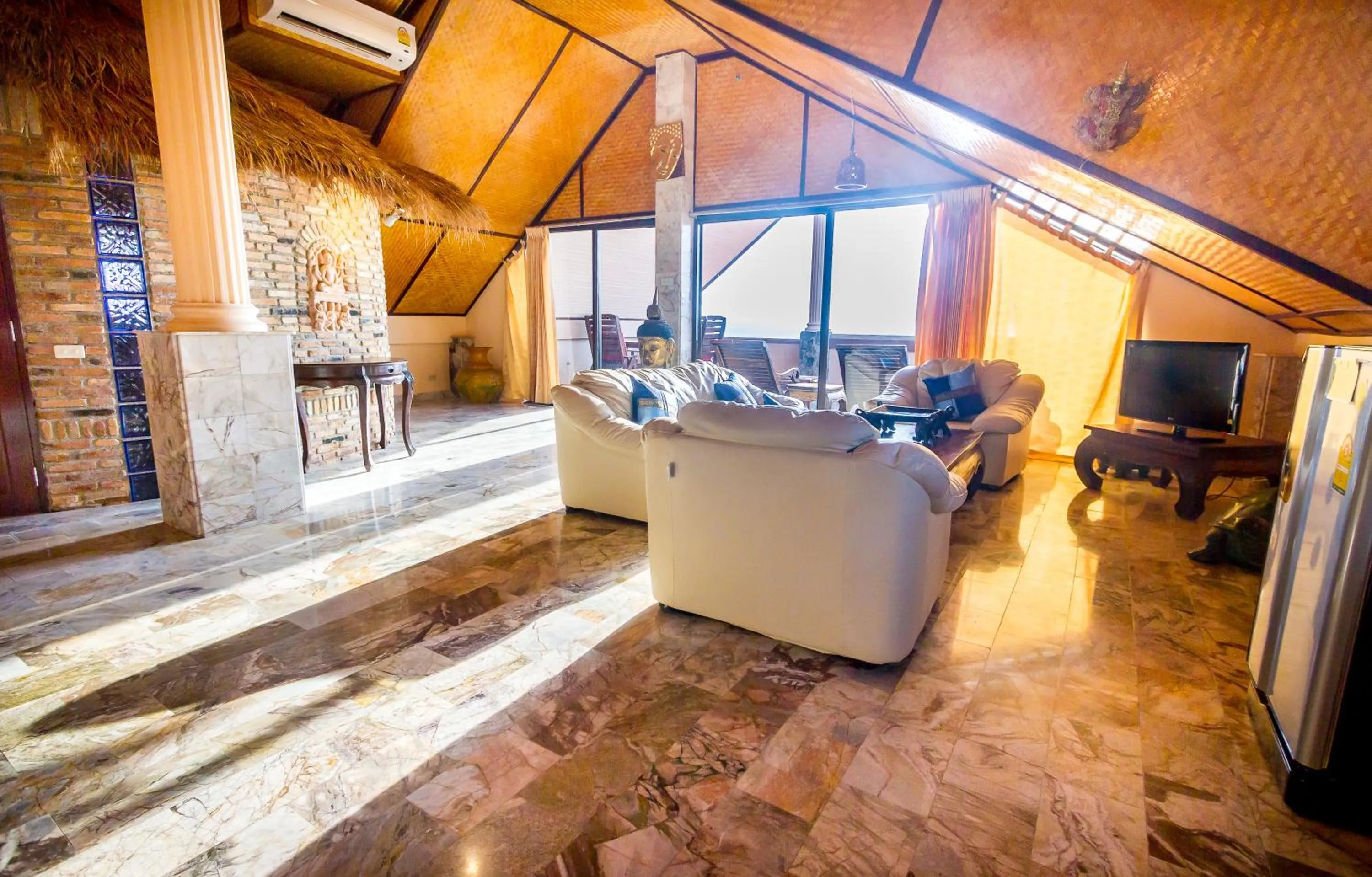 TV and multimedia in Laguna Beach Club Resort