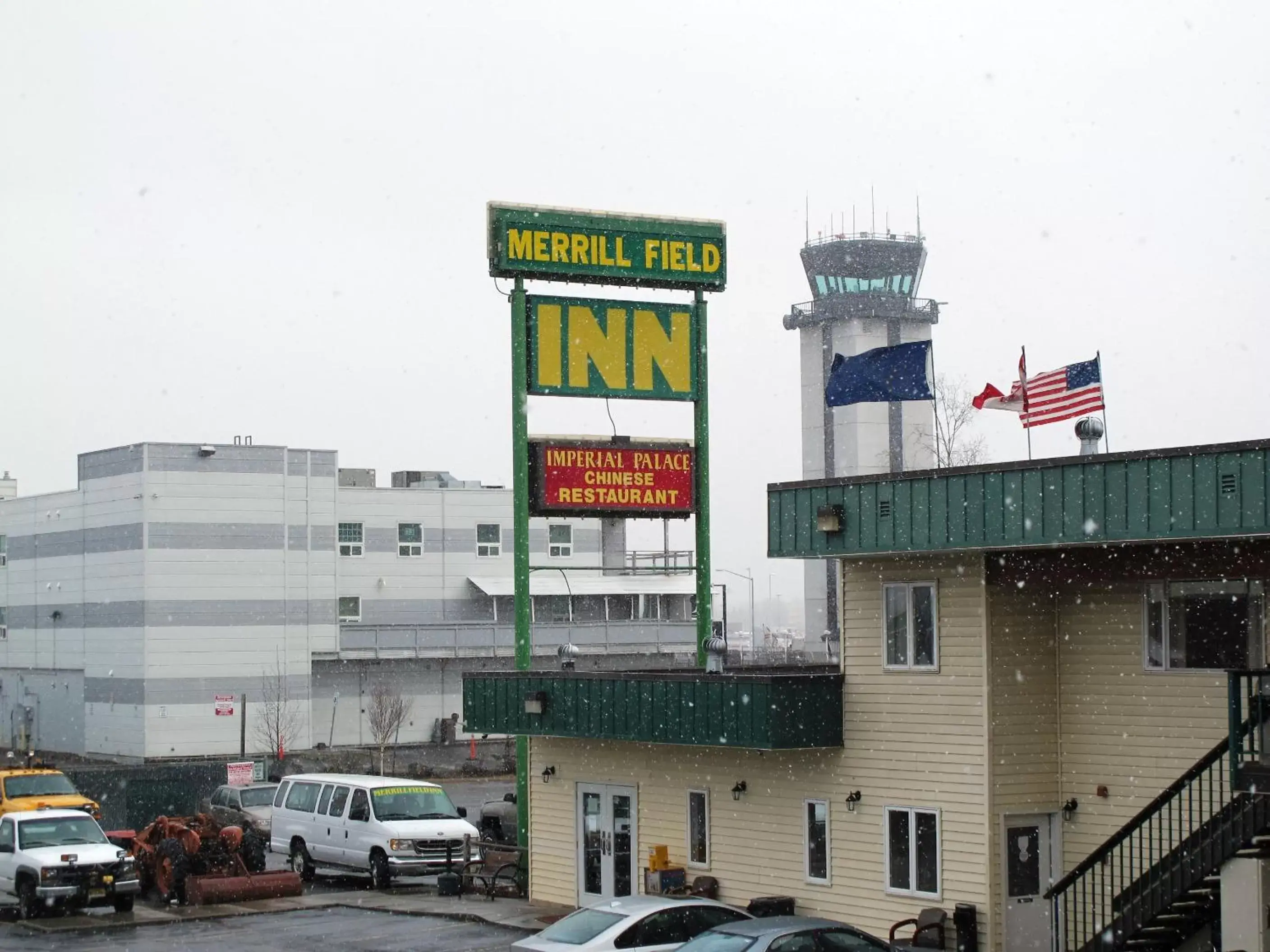 Facade/entrance in Merrill Field Inn Facade/entrance in Merrill Field Inn