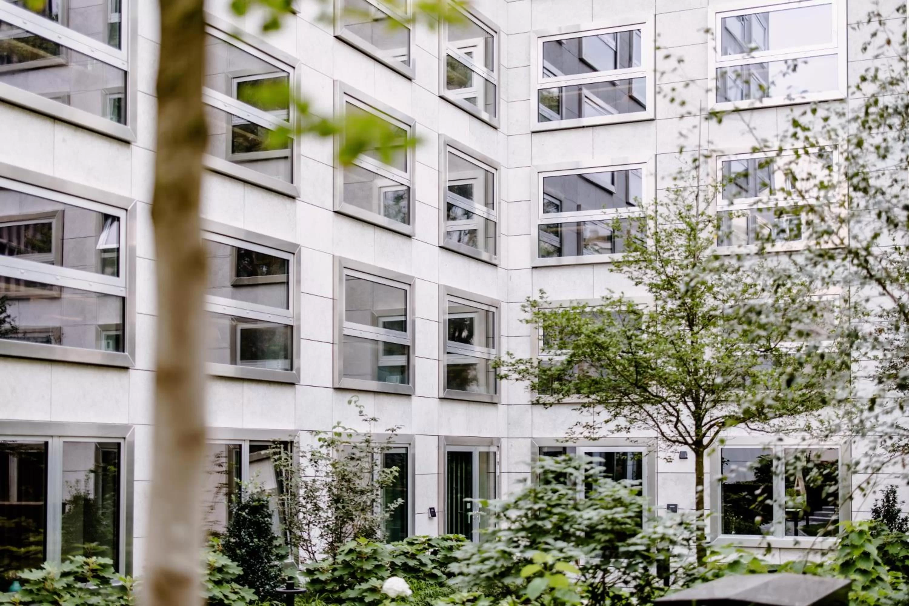 Property building in THE FLAG West M.