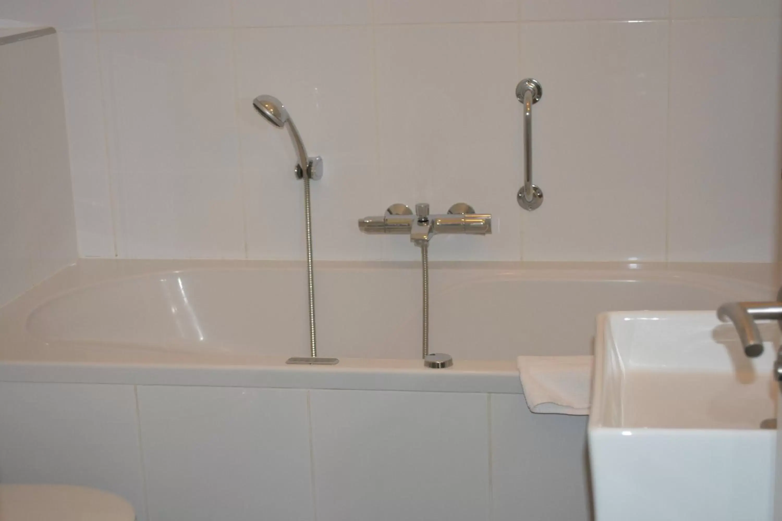 Bathroom in Hotel Oranjeoord