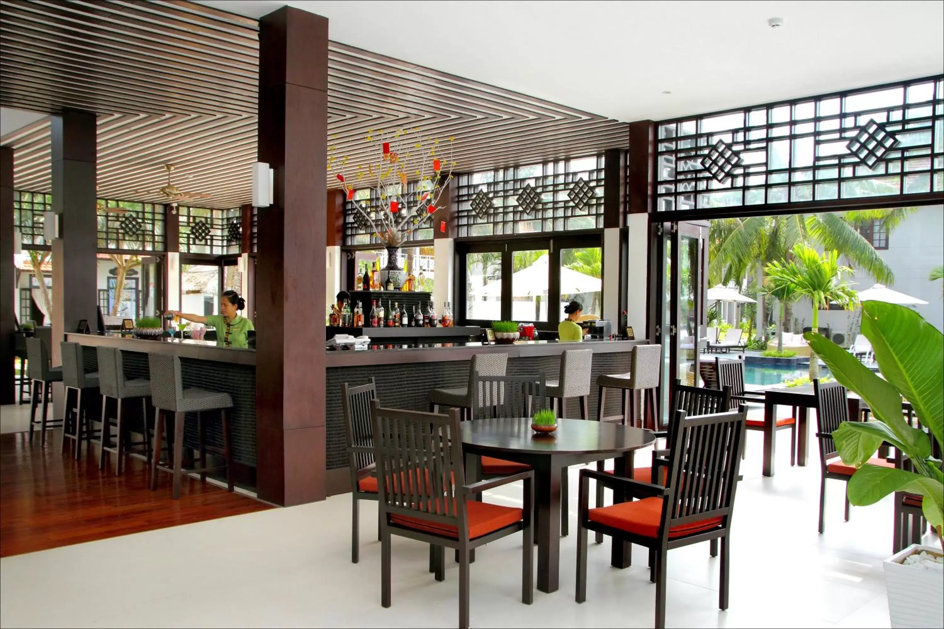 Restaurant/Places to Eat in Hoi An Beach Resort