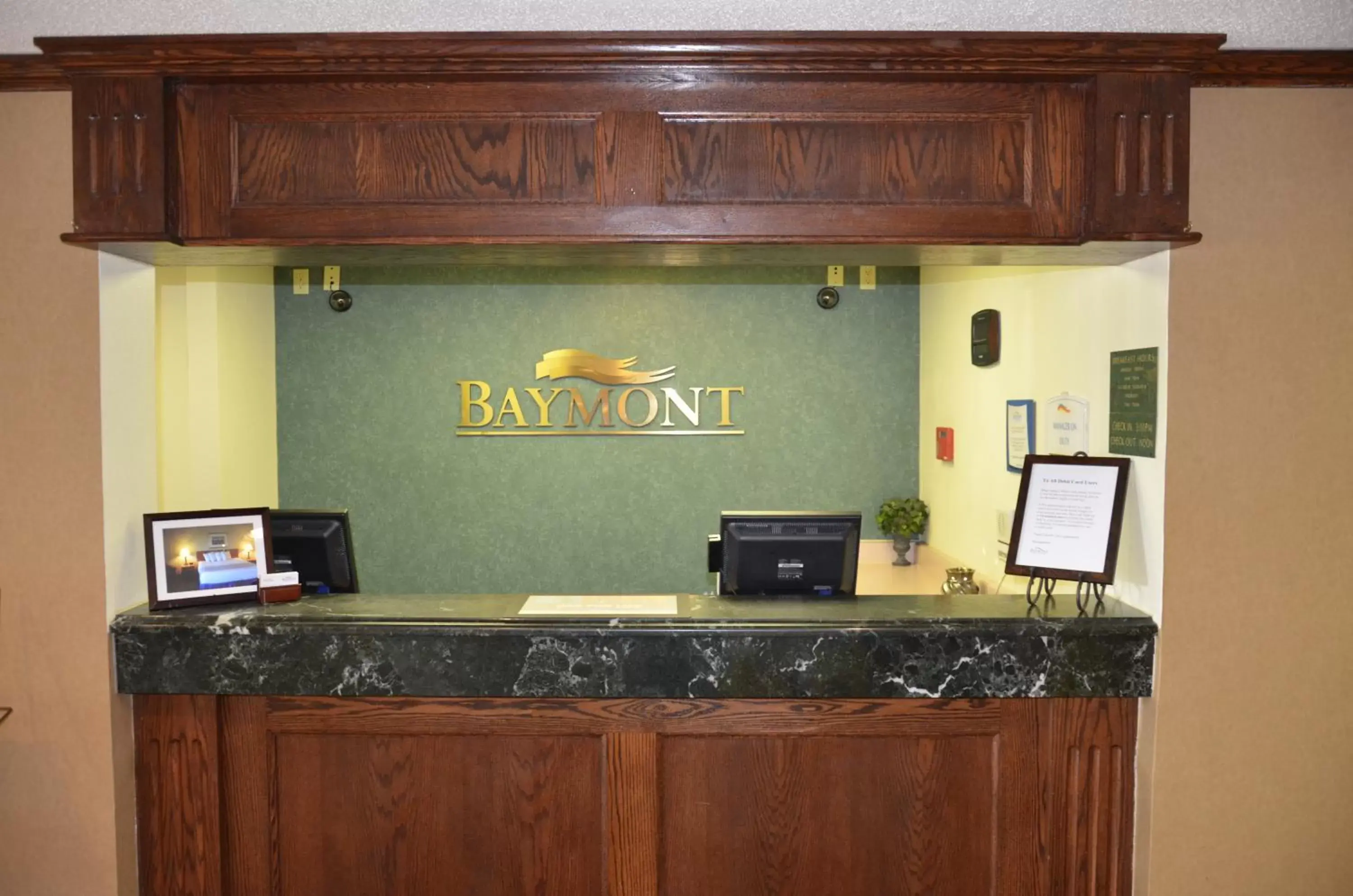 Lobby or reception, Lobby/Reception in Baymont by Wyndham Davenport
