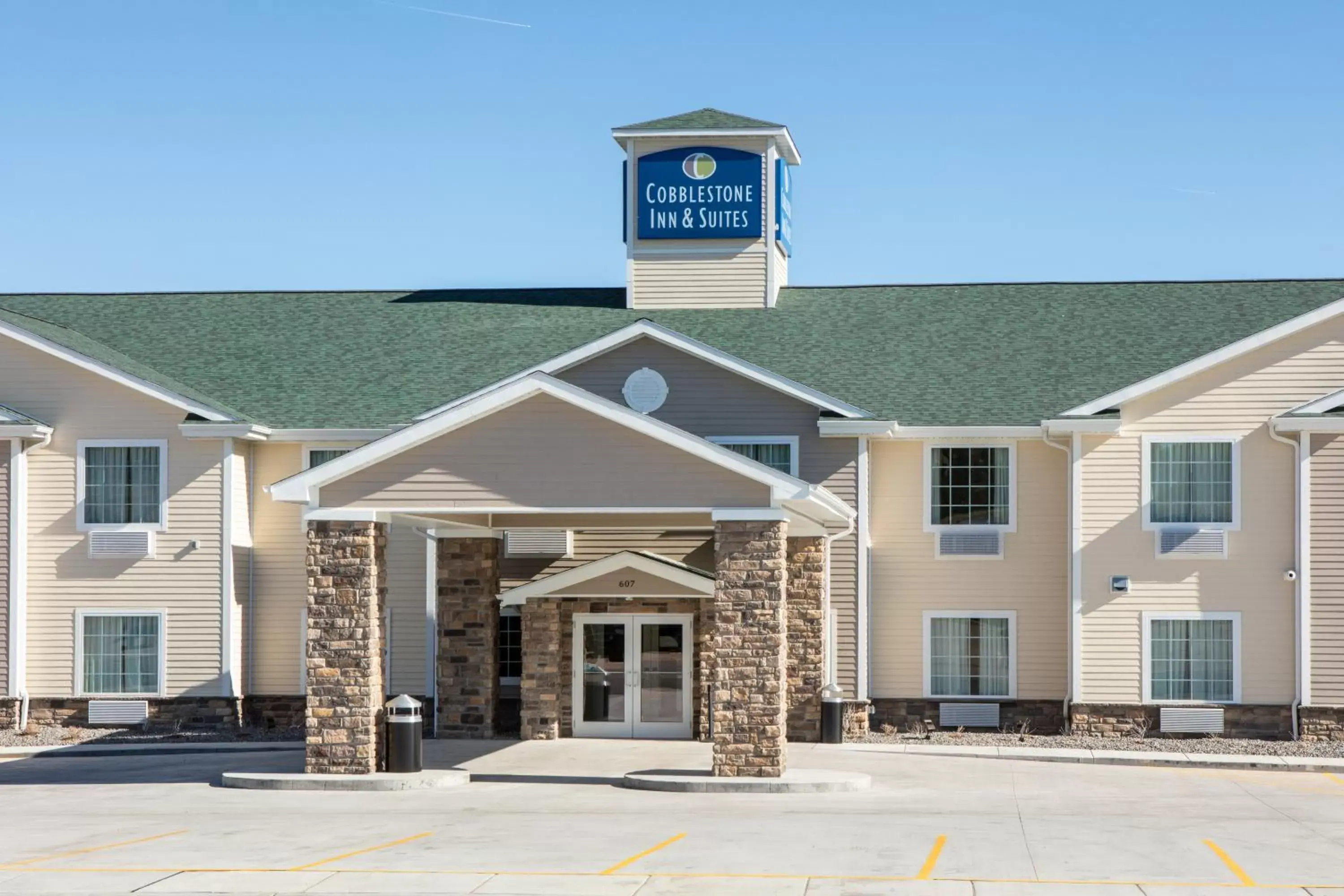 Facade/entrance, Property Building in Cobblestone Inn & Suites - Pine Bluffs