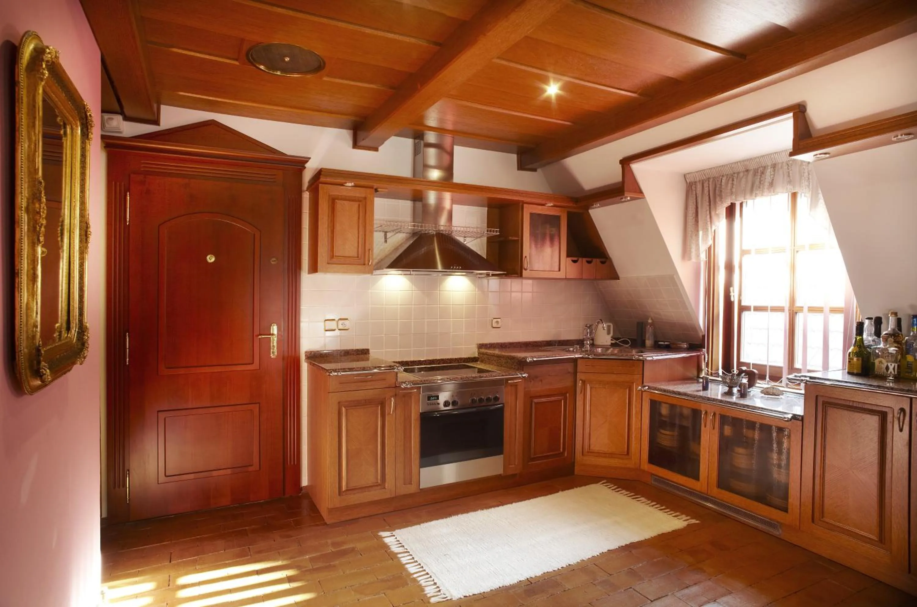 Kitchen or kitchenette in Royal Ricc