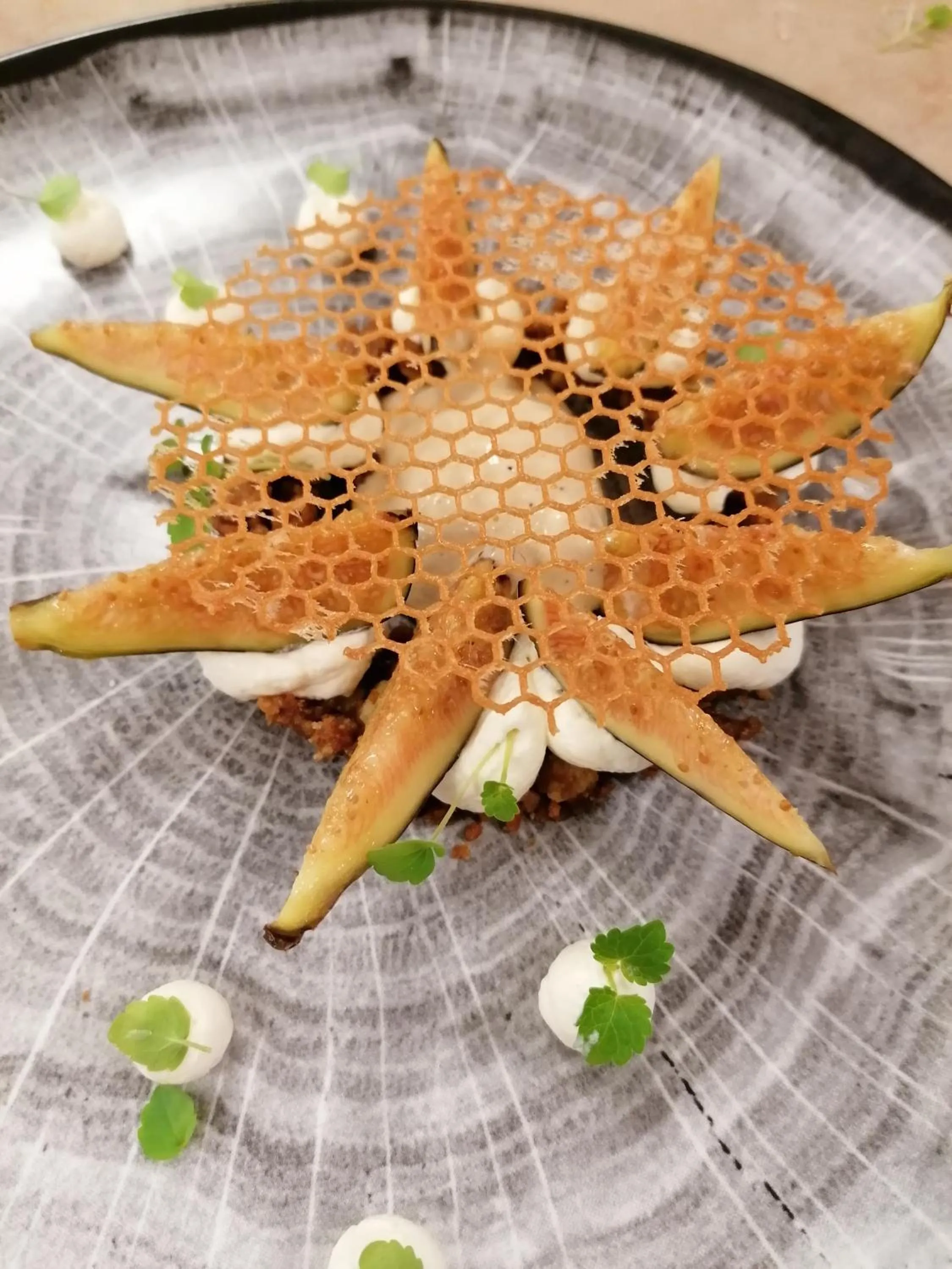 Logis Hostellerie des Clos et restaurant Bistrot des grands crus et Maison de la tour Chablis