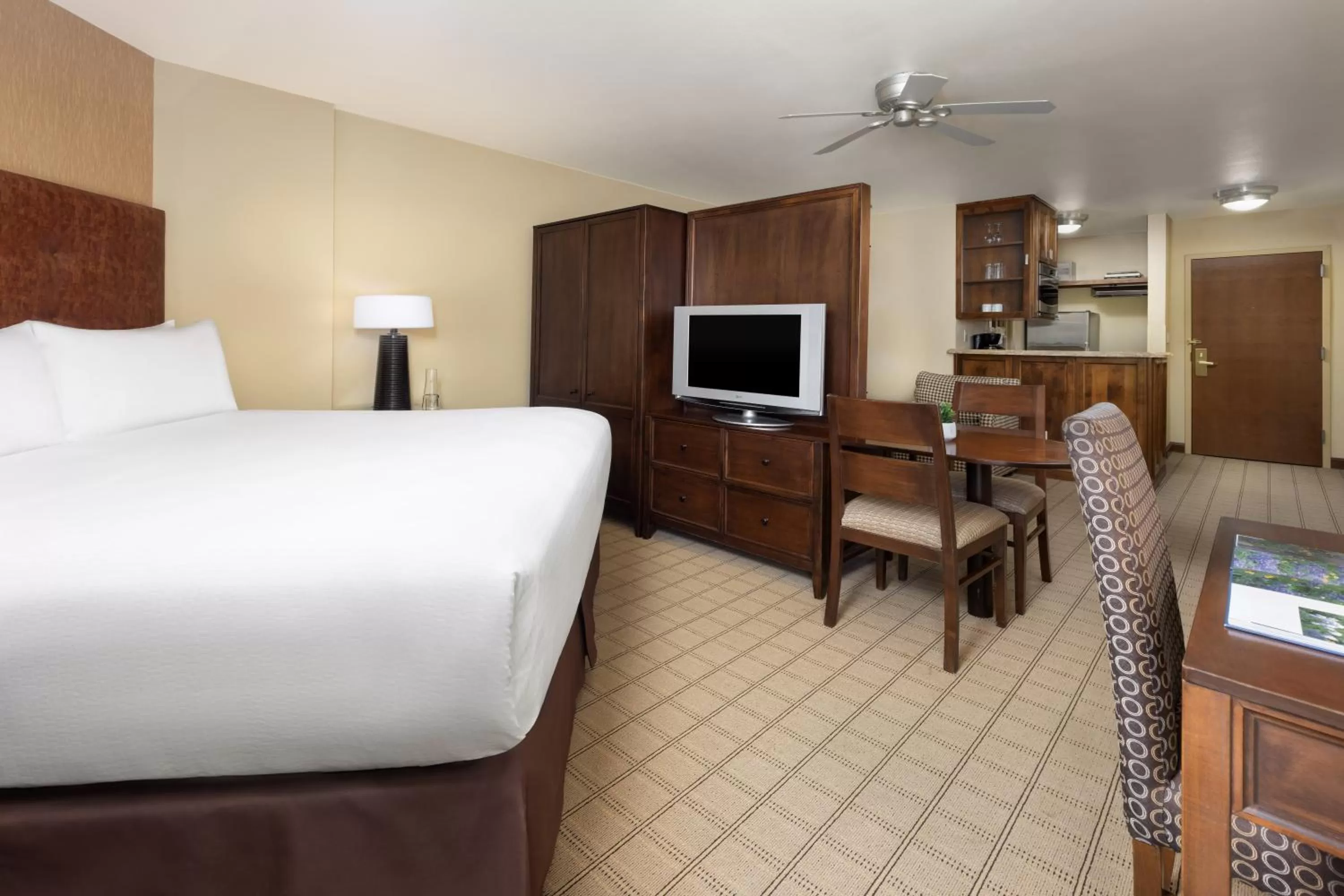 Photo of the whole room, Bed in Elevation Hotel & Spa