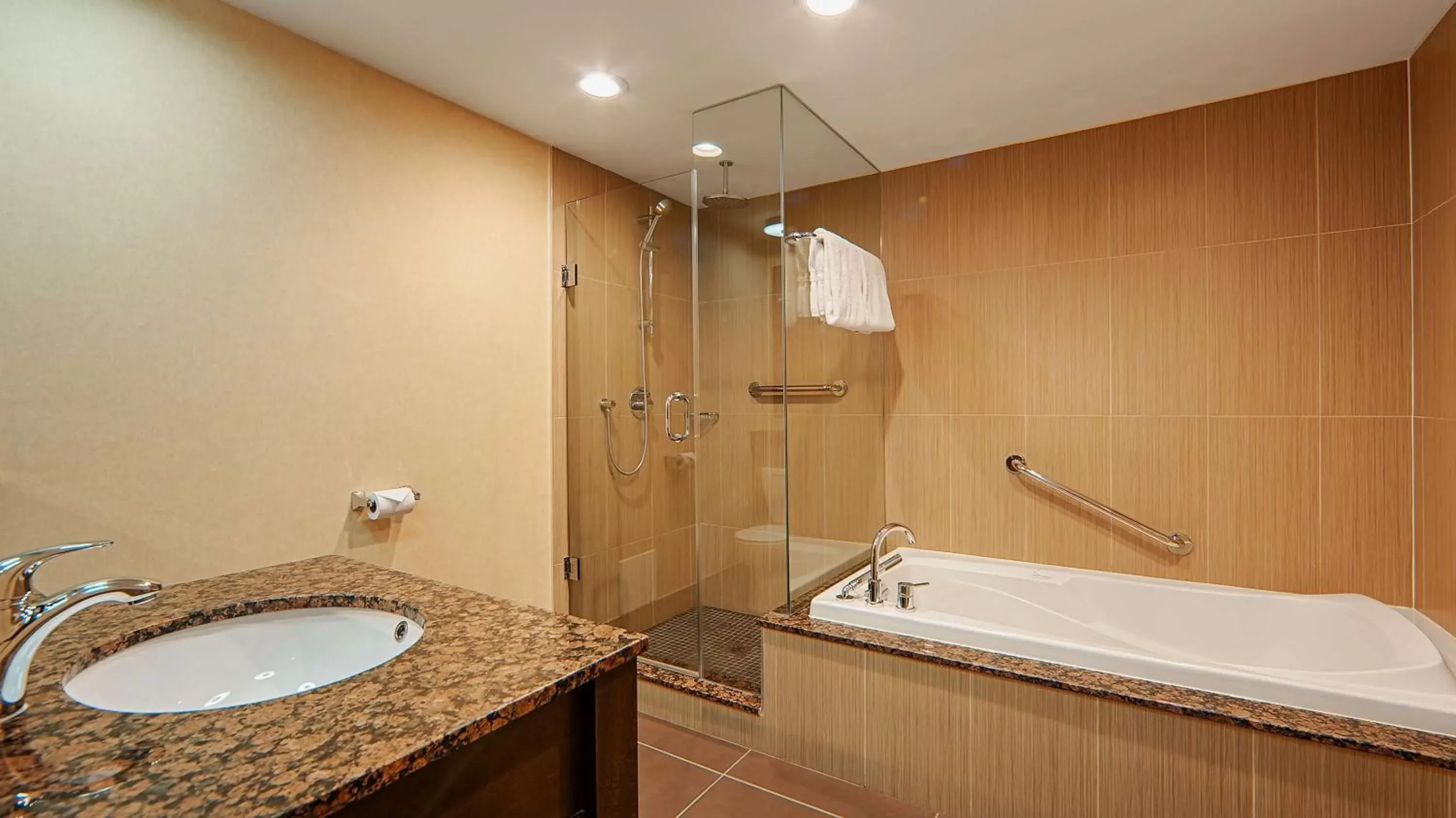 Bathroom in Best Western Voyageur Place Hotel