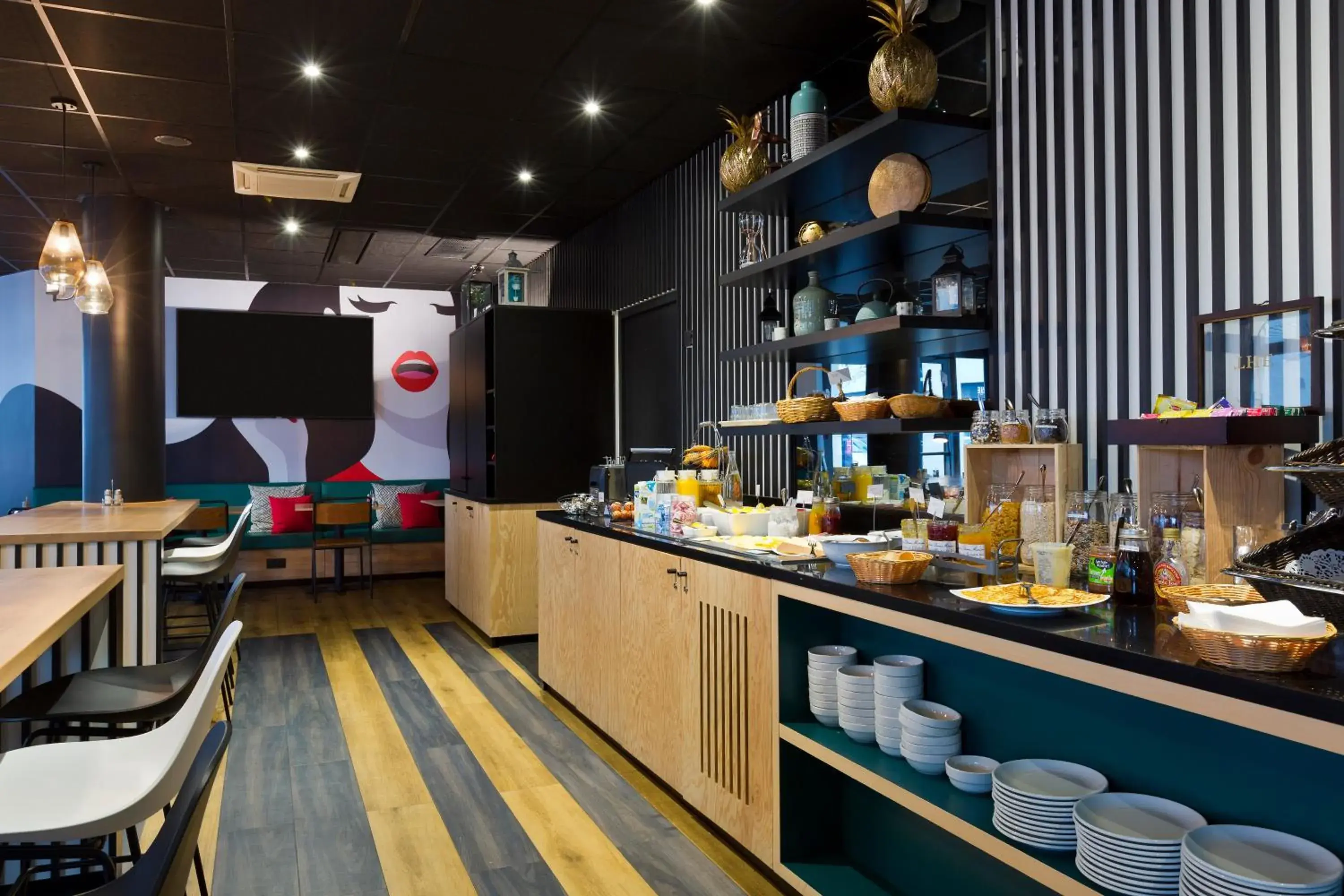 Food and drinks in ibis Styles Massy Opéra Food and drinks in ibis Styles Massy Opéra