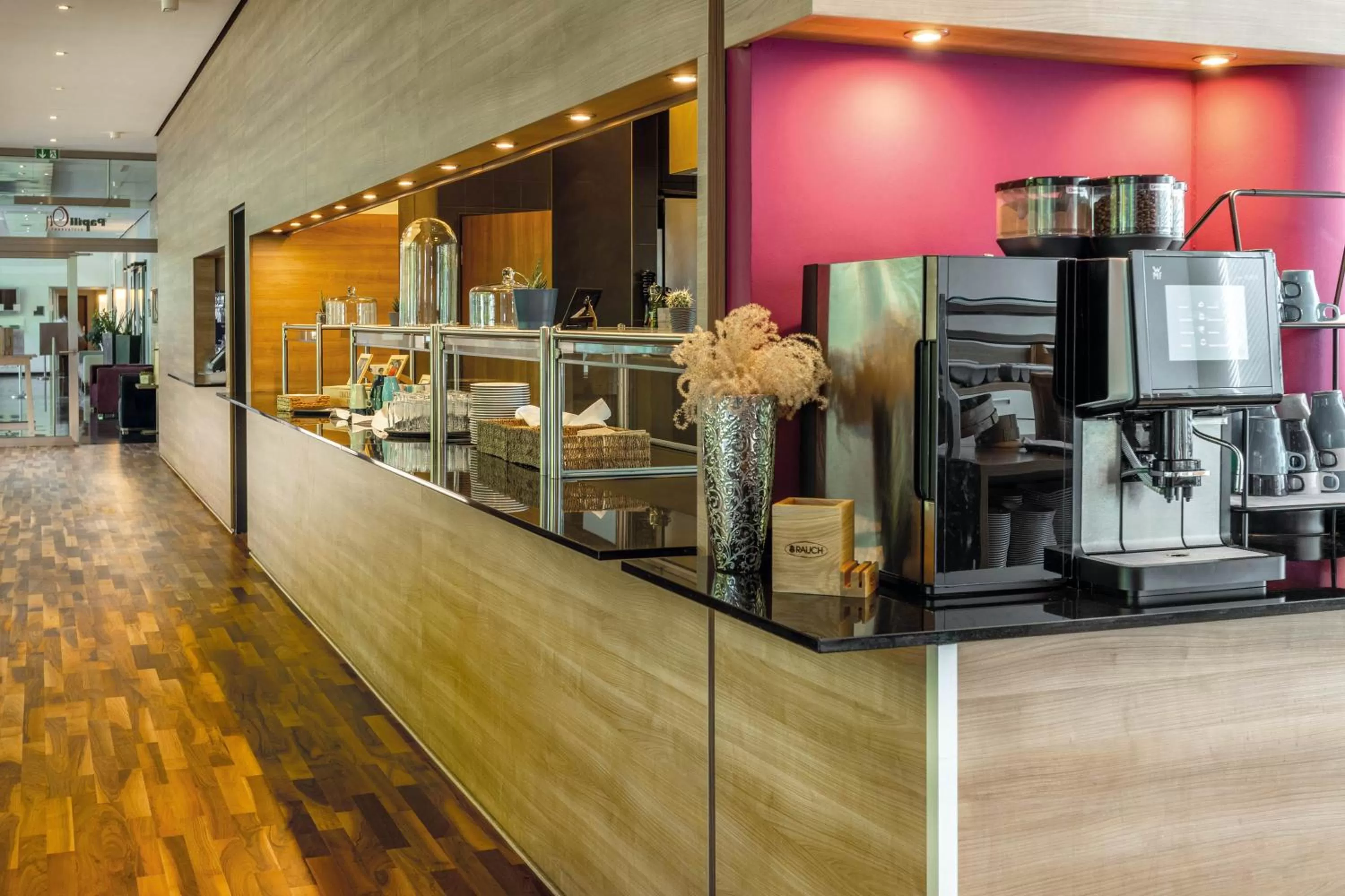 Restaurant/places to eat in Seminaris CampusHotel Berlin