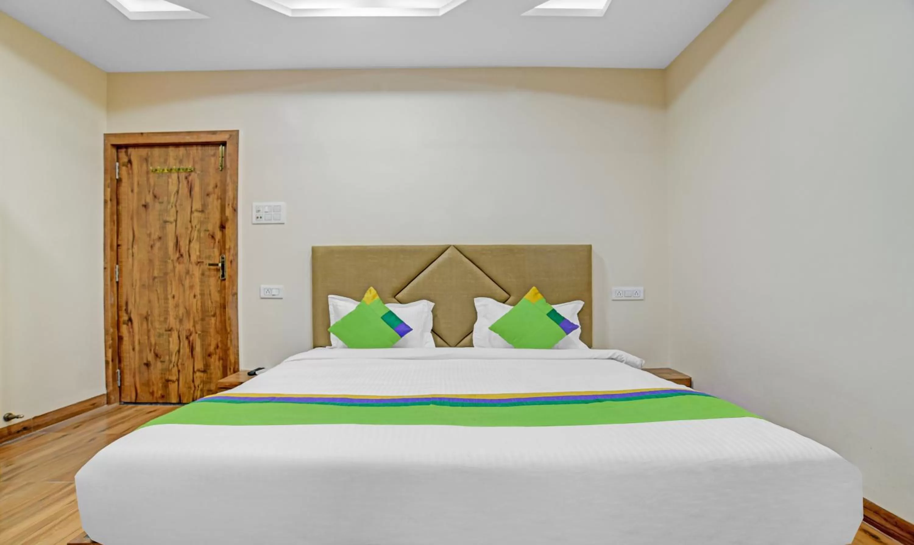 Bedroom, Bed in Treebo Nirvana Elite