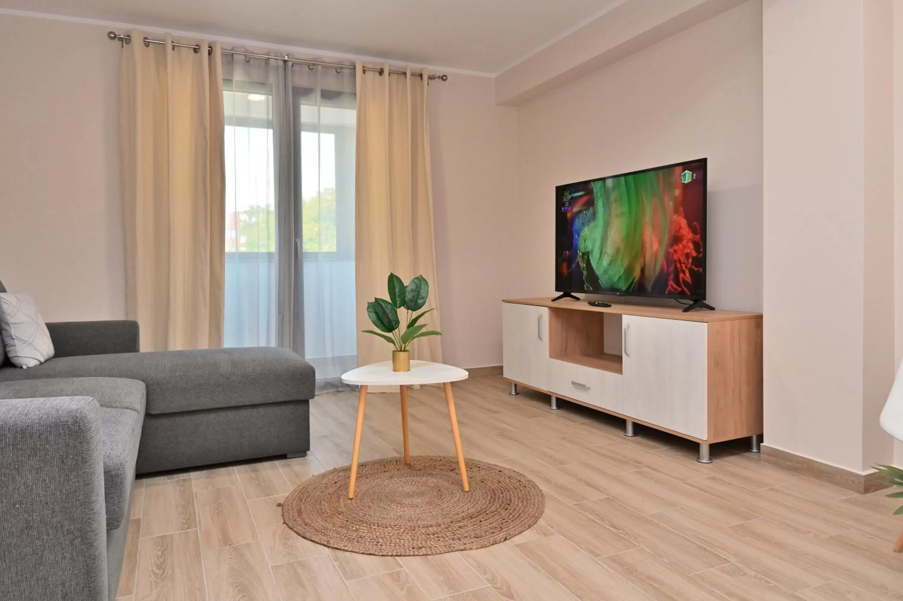 Communal lounge/ TV room in Durau Residence