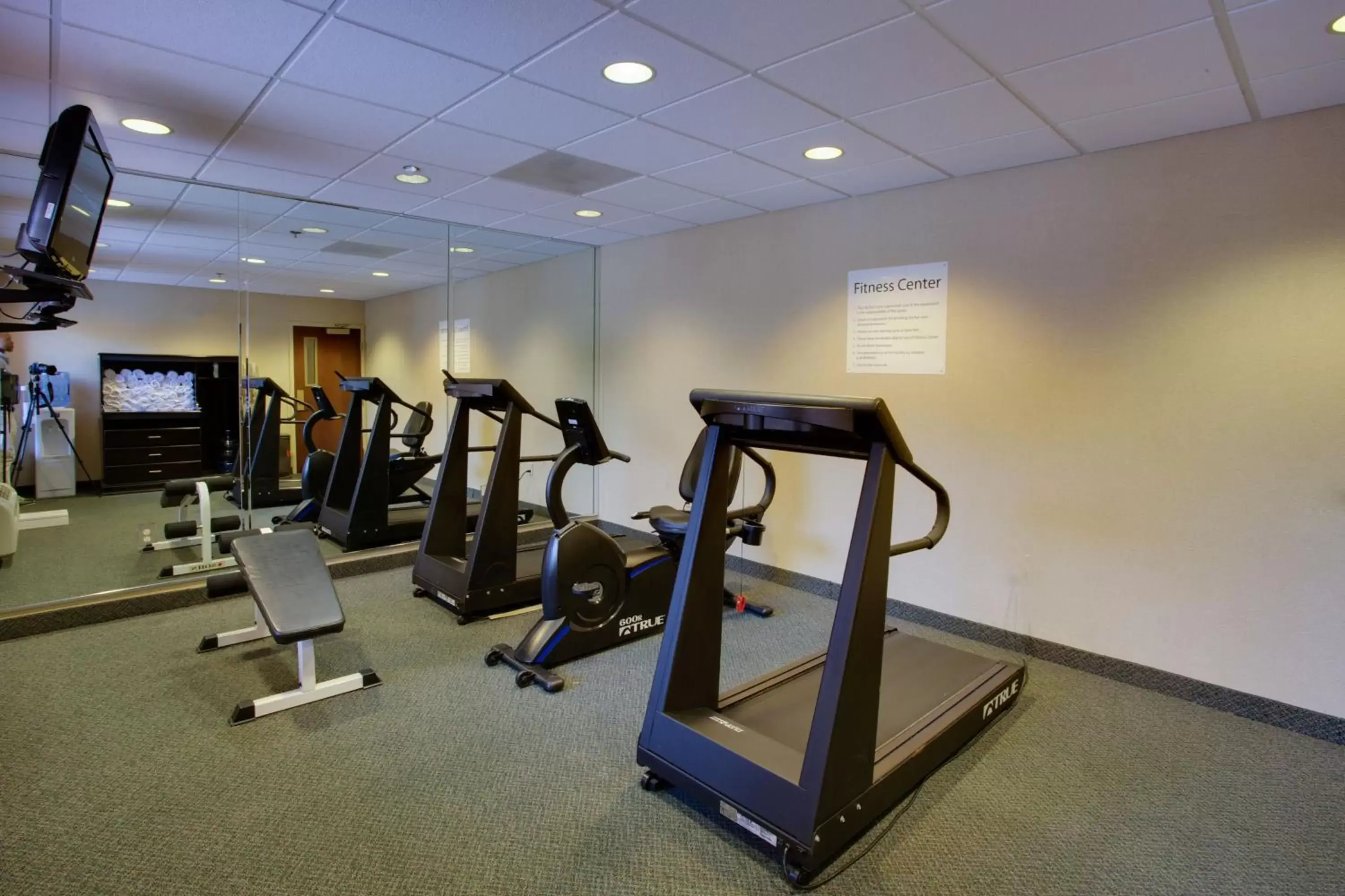 Fitness centre/facilities, Fitness Center/Facilities in Holiday Inn Express Hotel & Suites Columbia-I-20 at Clemson Road, an IHG Hotel