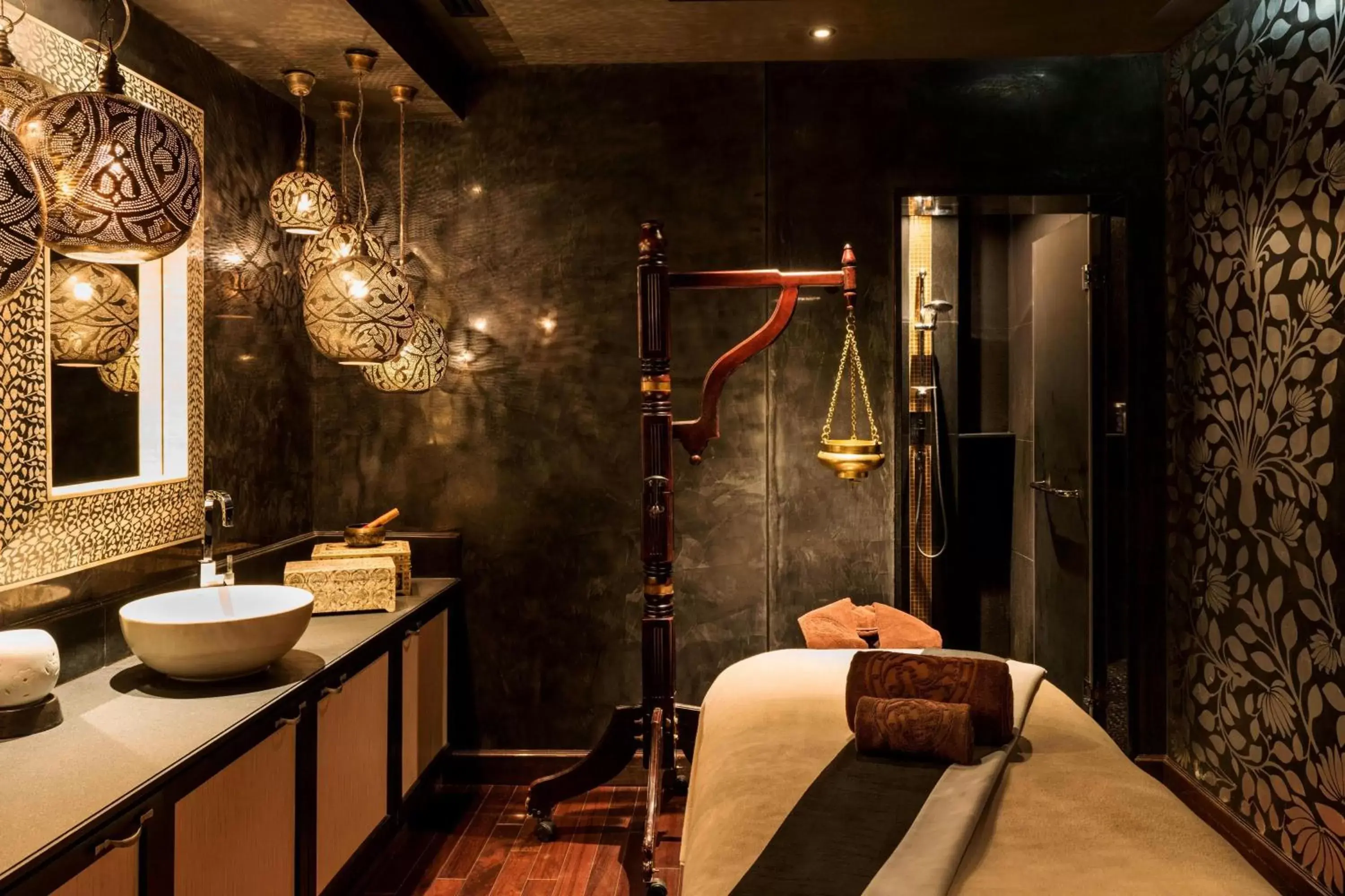 Spa and wellness centre/facilities, Bathroom in Grosvenor House, a Luxury Collection Hotel, Dubai