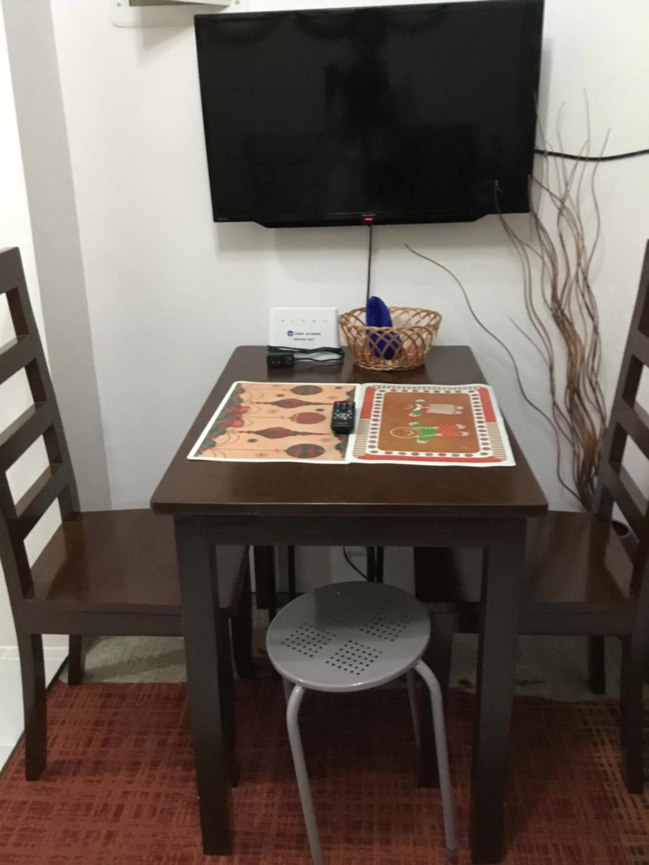 Condo with Free Swimming Pool & Viewing Deck