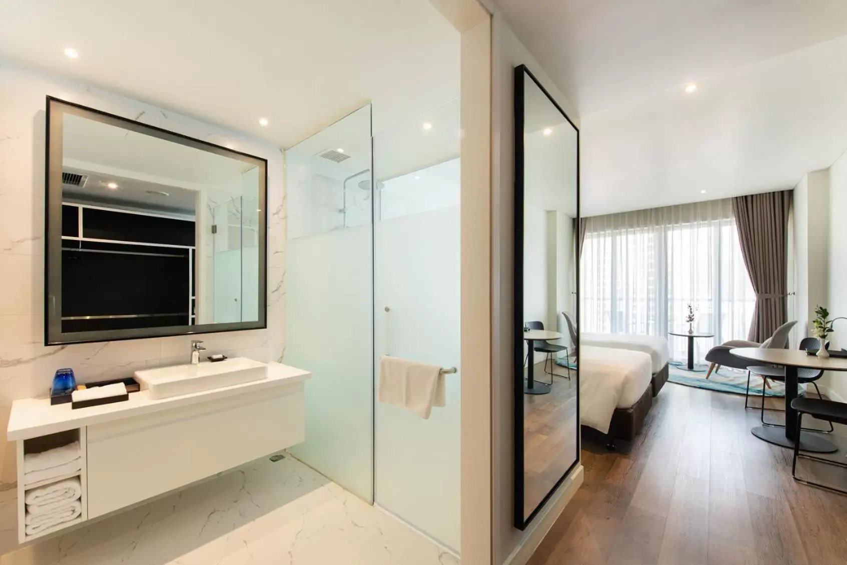 Bathroom in Hotel Sol Halong, Trademark Collection by Wyndham