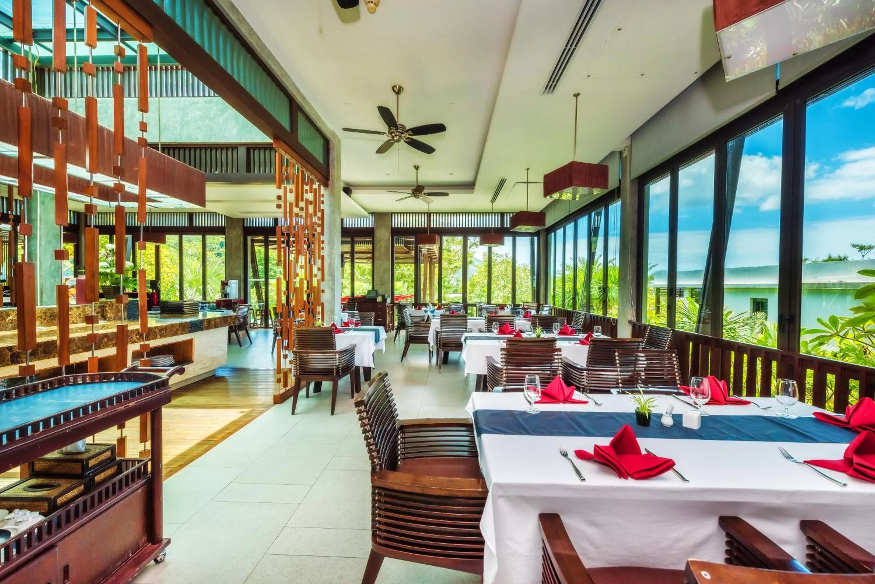 Restaurant/places to eat in Wyndham Sea Pearl Resort, Phuket