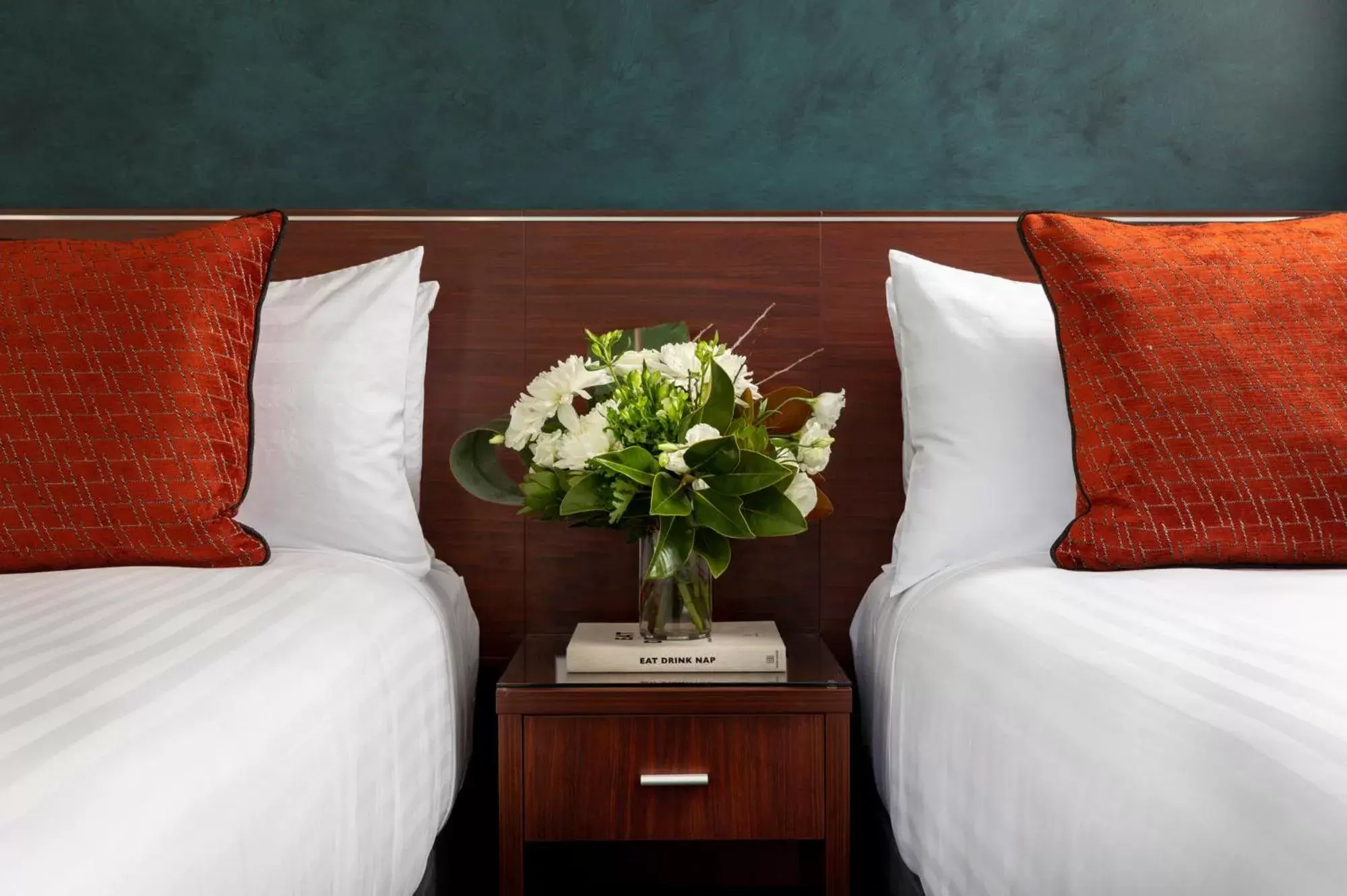 Bedroom, Bed in Rydges Auckland Bedroom, Bed in Rydges Auckland