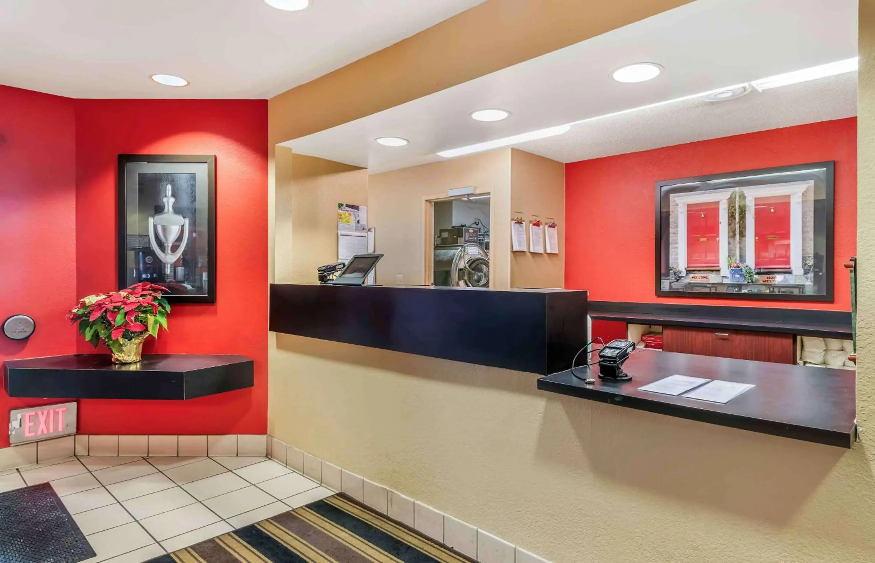 Lobby or reception, Lobby/Reception in Extended Stay America Suites - Minneapolis - Maple Grove