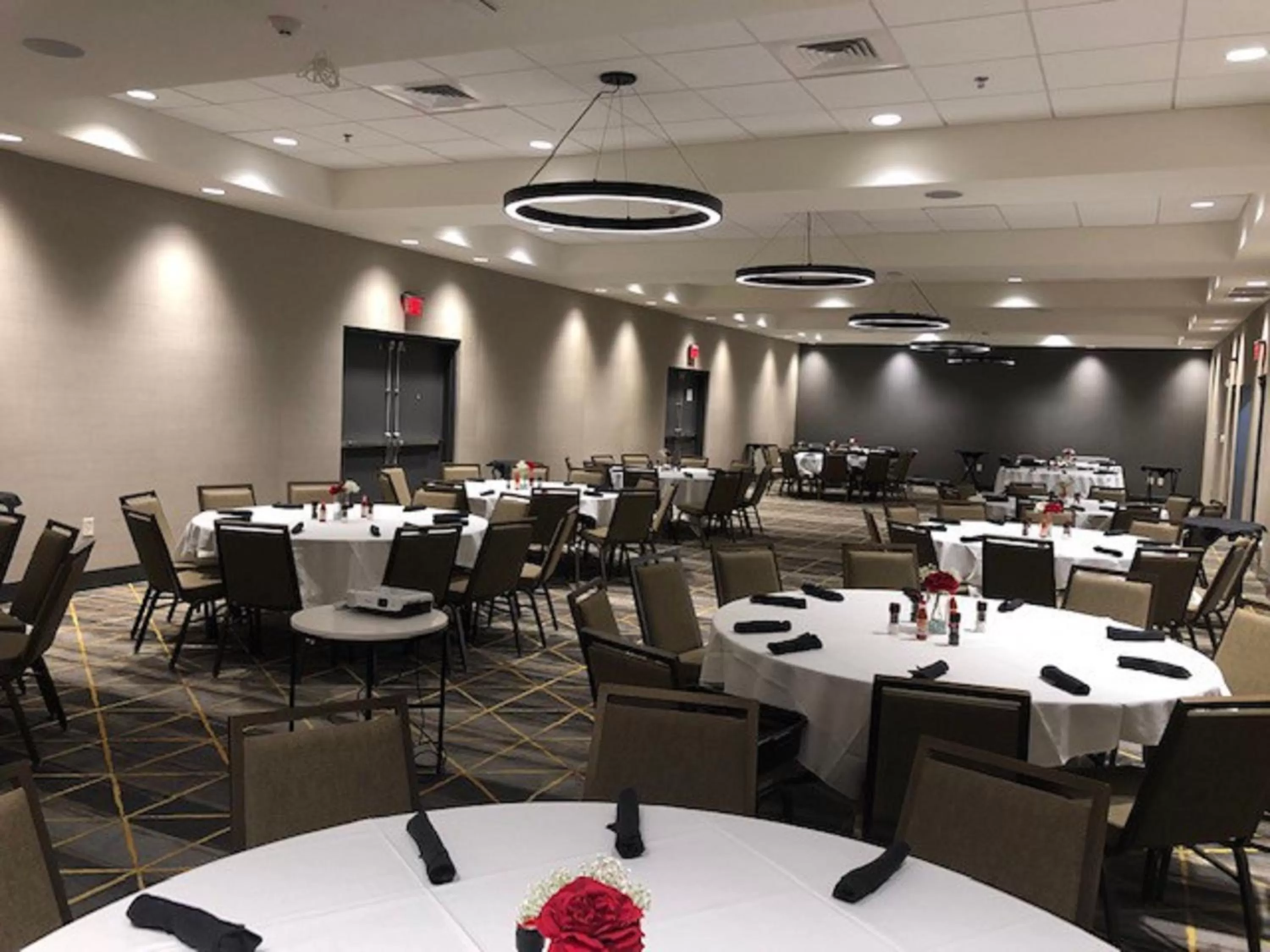 Meeting/conference room in Holiday Inn & Suites - Fayetteville W-Fort Bragg Area by IHG
