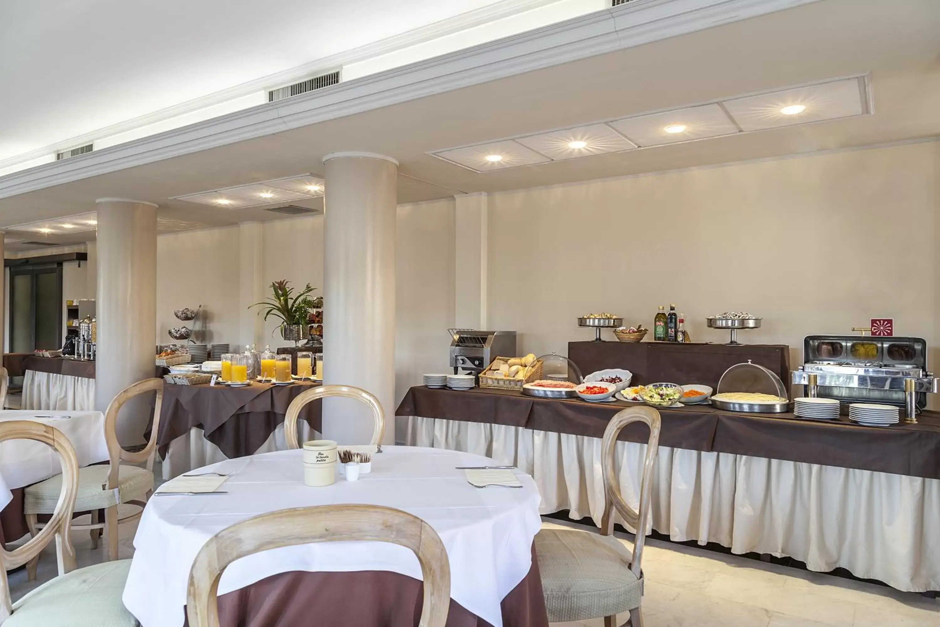 Restaurant/Places to Eat in Grand Hotel Bonanno