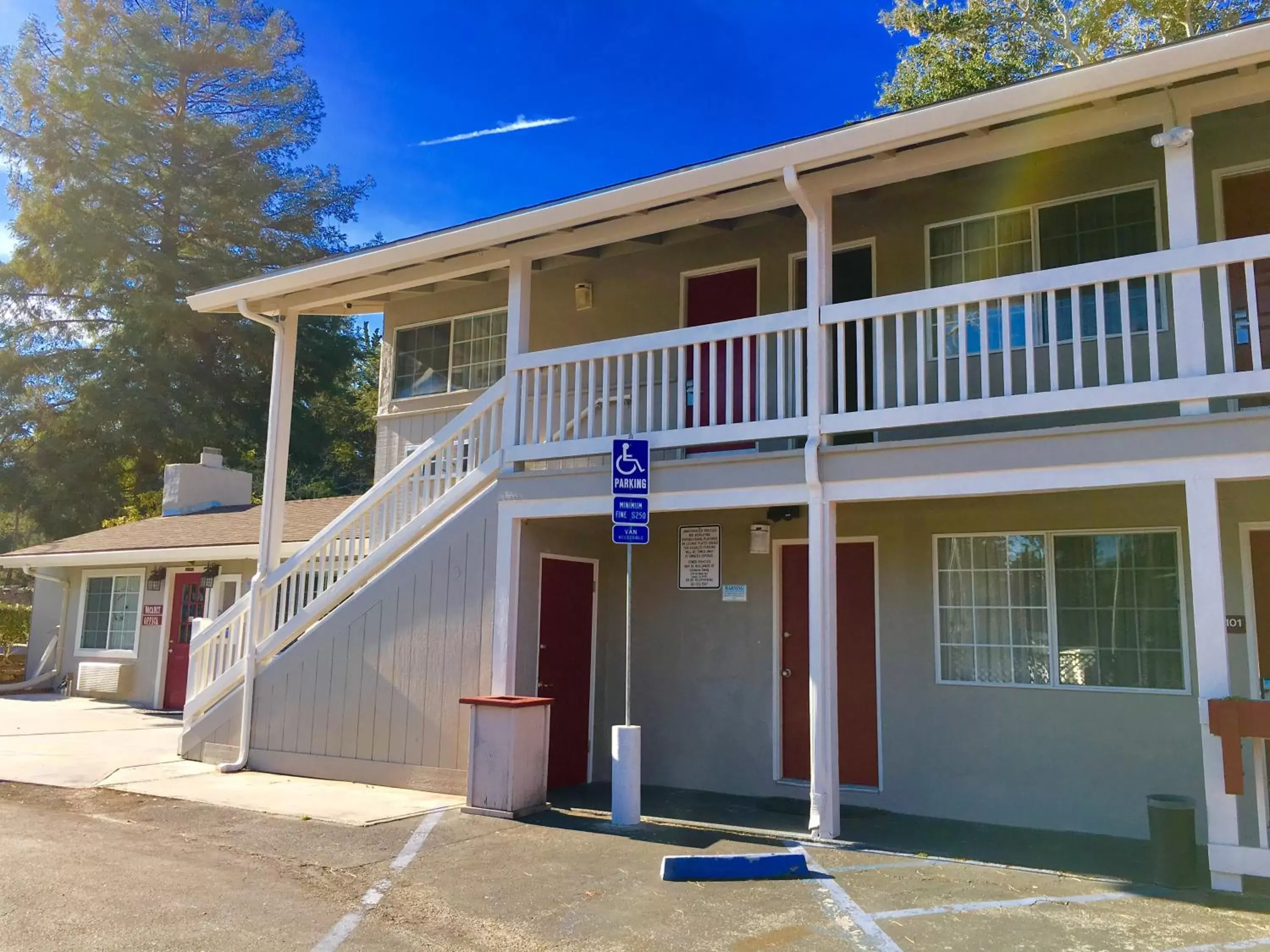 View (from property/room), Property Building in Pelican Inn