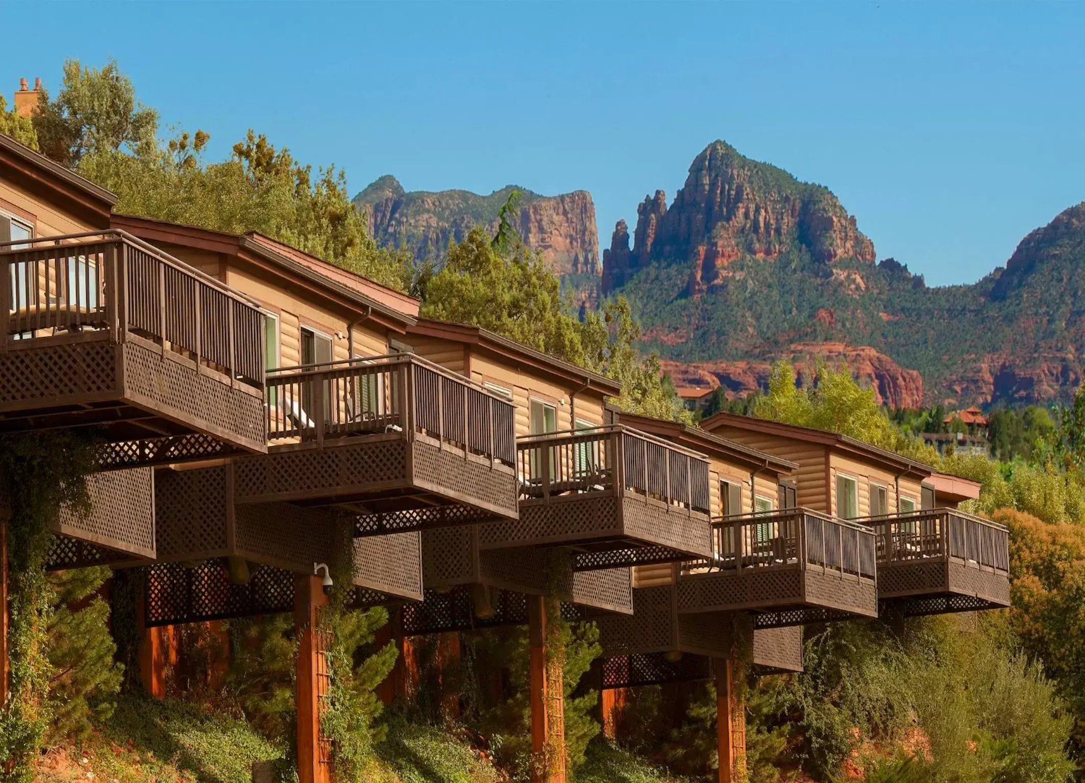 Facade/entrance, Property Building in L'Auberge De Sedona