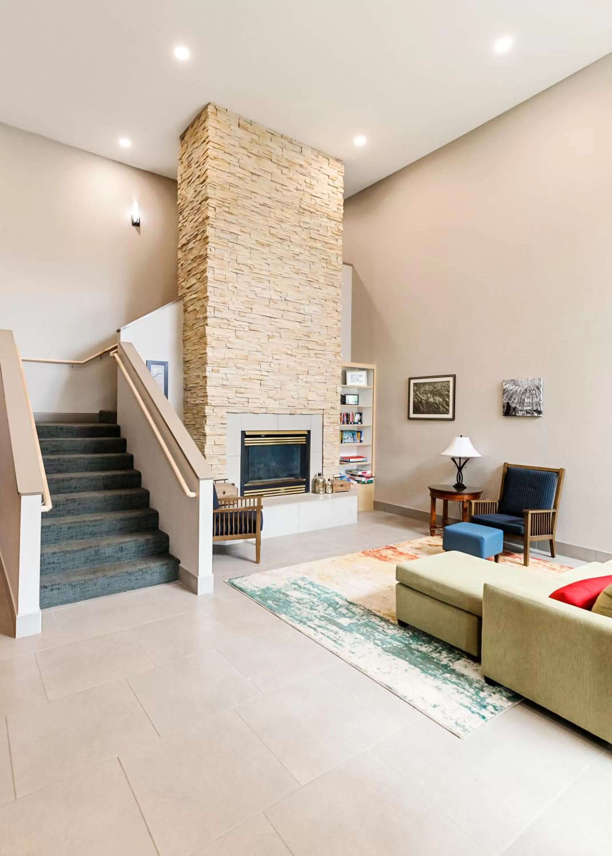 Lobby or reception in Country Inn & Suites by Radisson, Appleton Airport - Fox River Mall Area