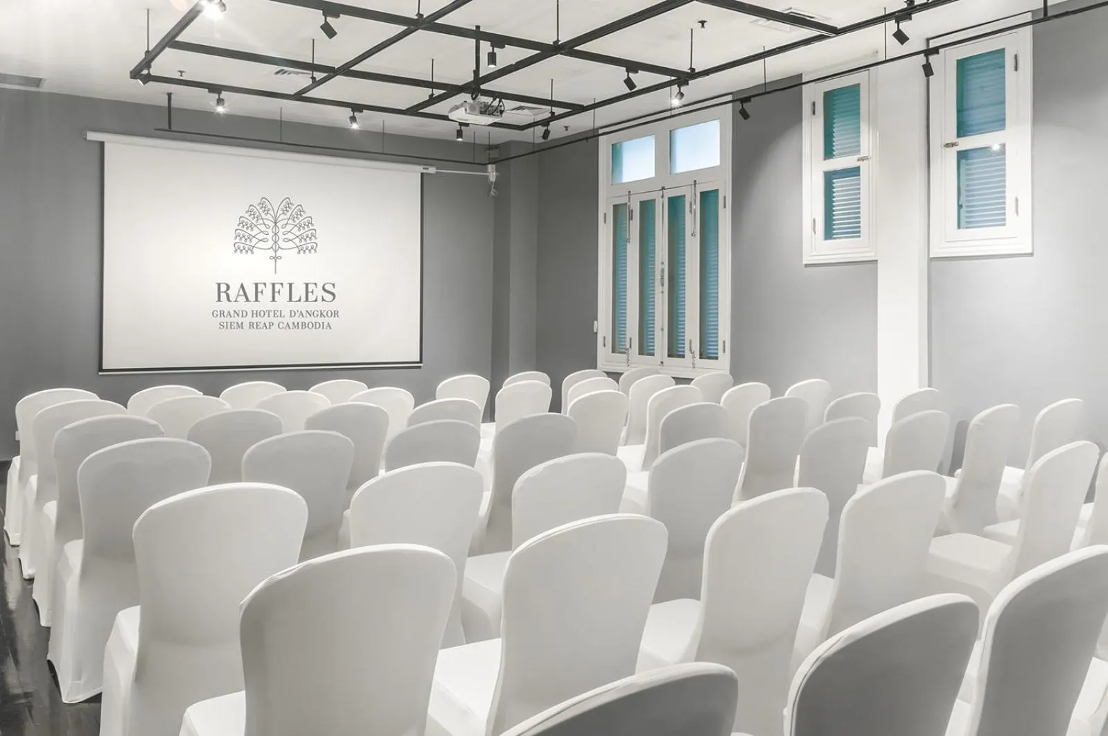 Business facilities in Raffles Grand Hotel d'Angkor