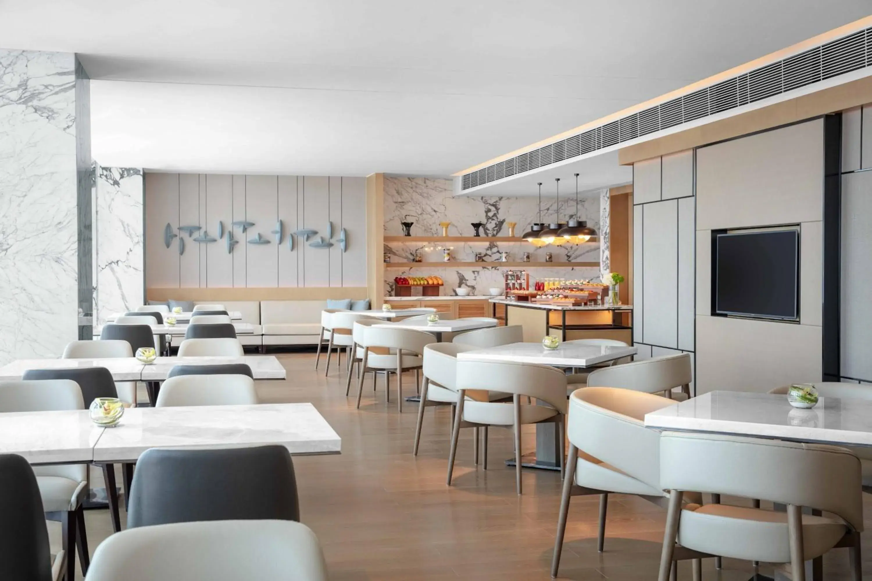 Lounge or bar in Courtyard by Marriott Shenzhen Bao'an Lounge or bar in Courtyard by Marriott Shenzhen Bao'an