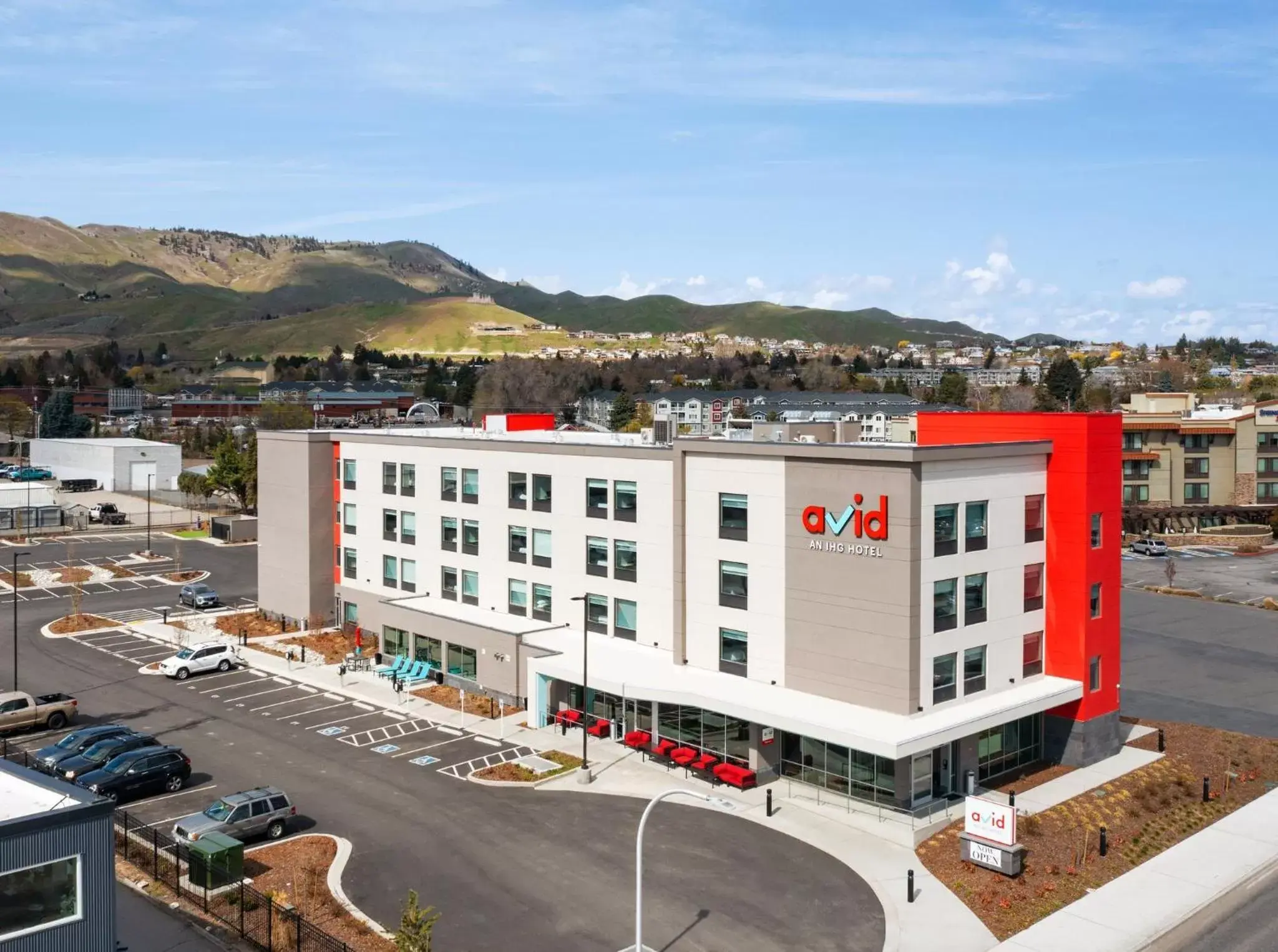 Property building in avid hotel Wenatchee, an IHG Hotel