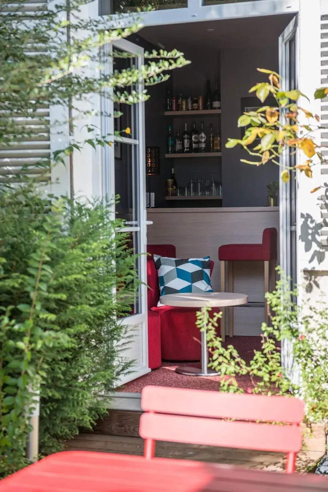 Patio in Hotel Mirabeau