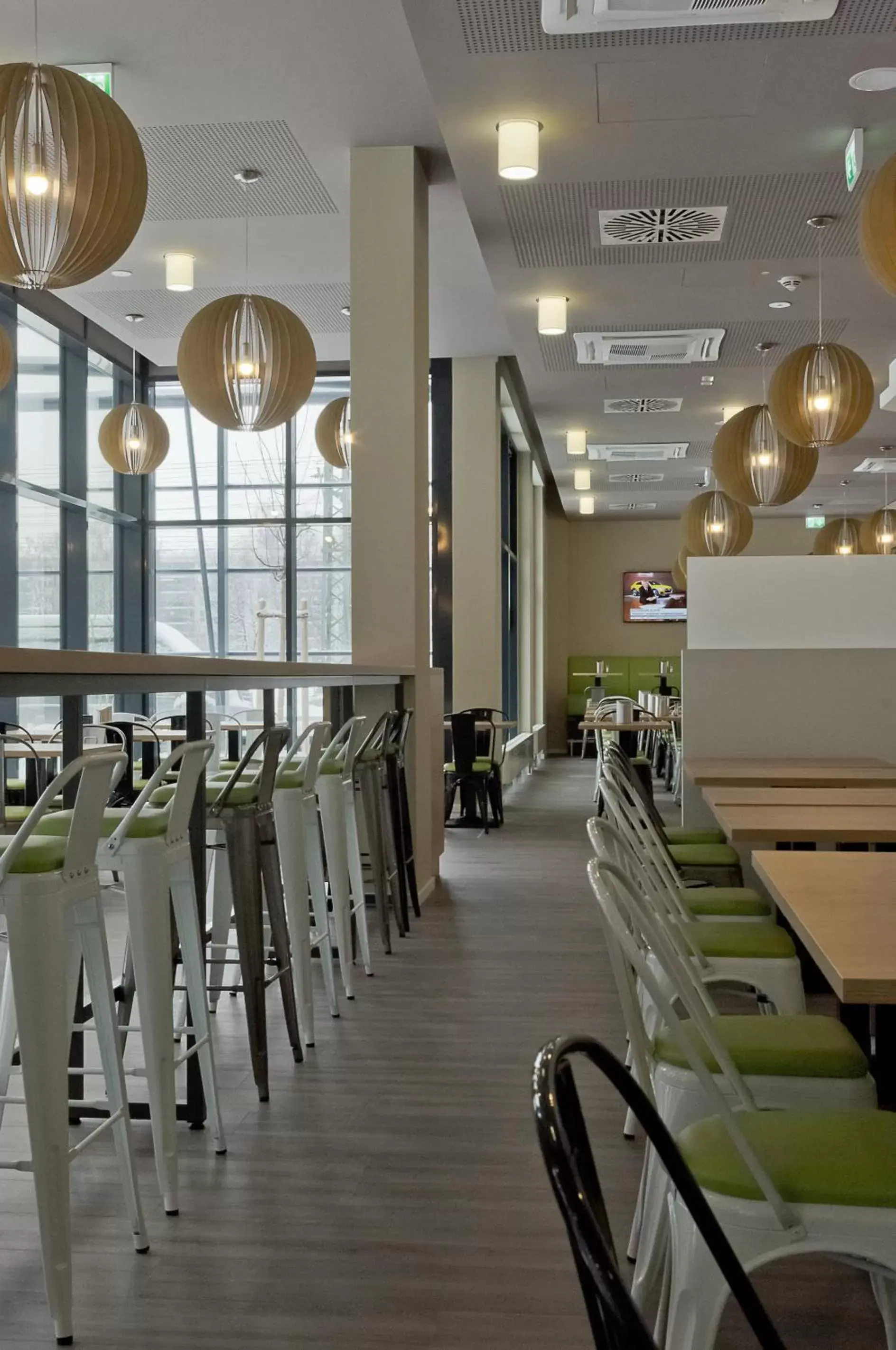 Restaurant/Places to Eat in Super 8 by Wyndham Munich City West