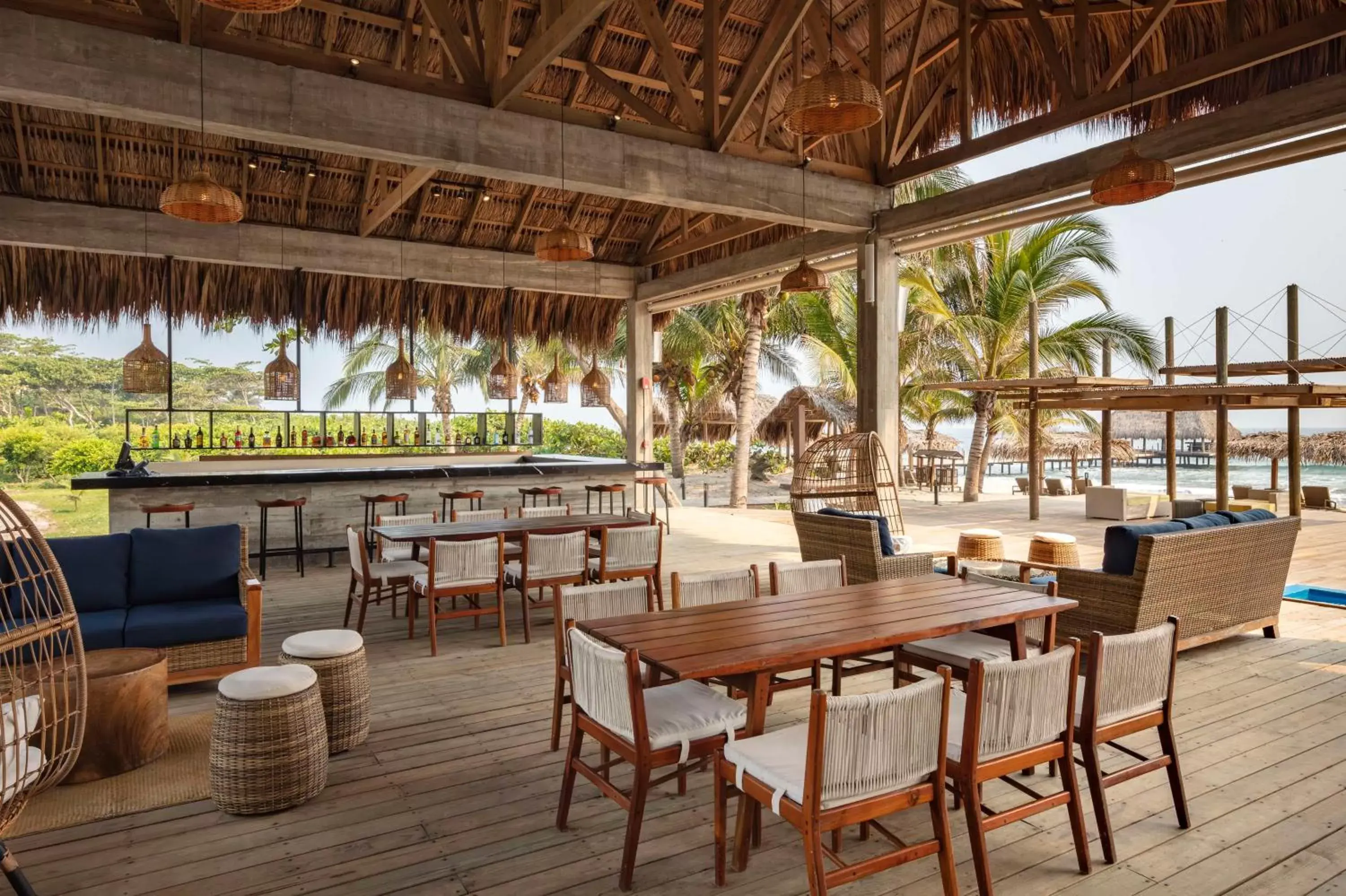 Restaurant/Places to Eat in Indura Beach & Golf Resort Curio Collection By Hilton