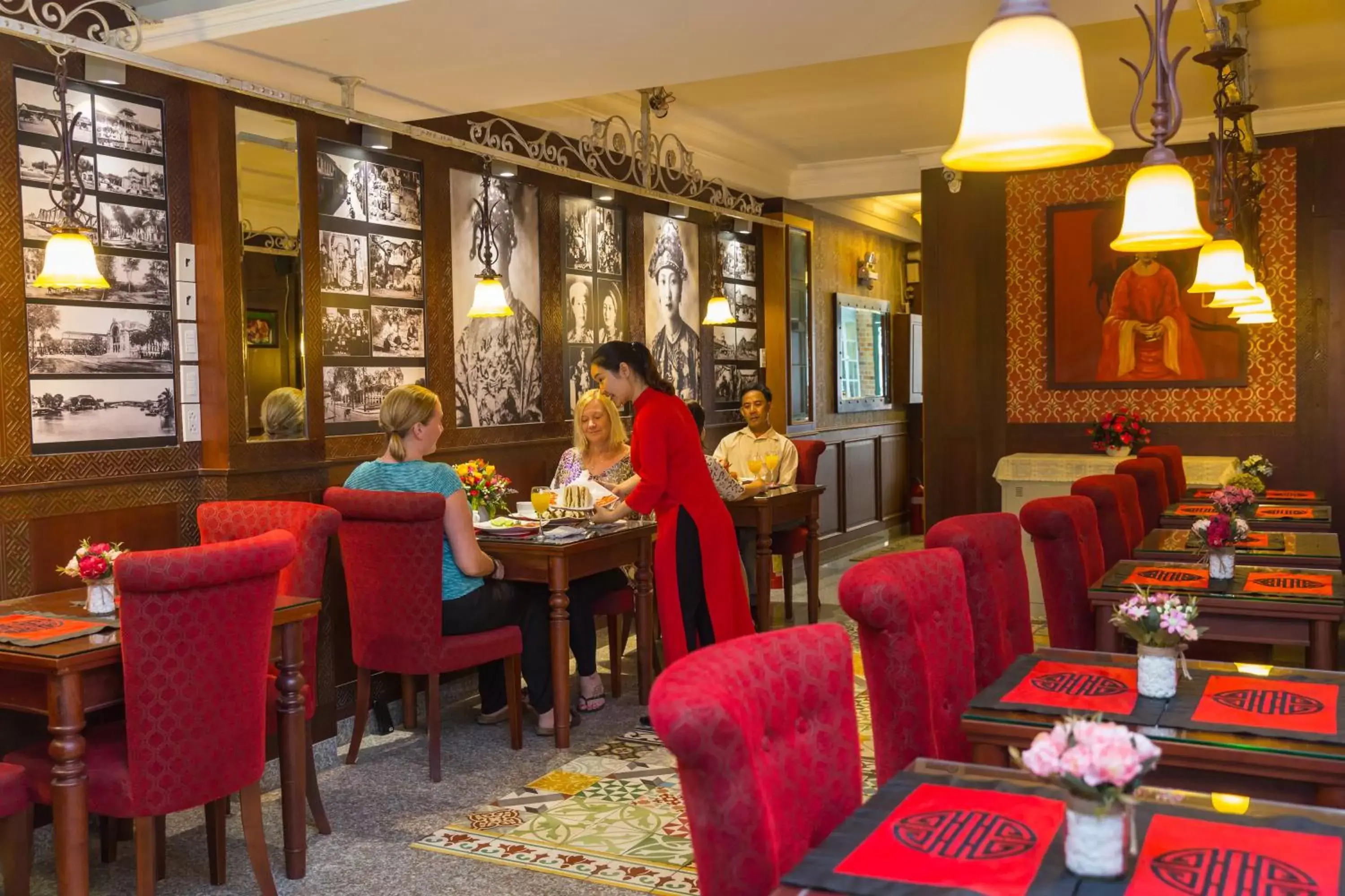 Restaurant/places to eat in Ben Thanh Boutique Hotel Restaurant/places to eat in Ben Thanh Boutique Hotel