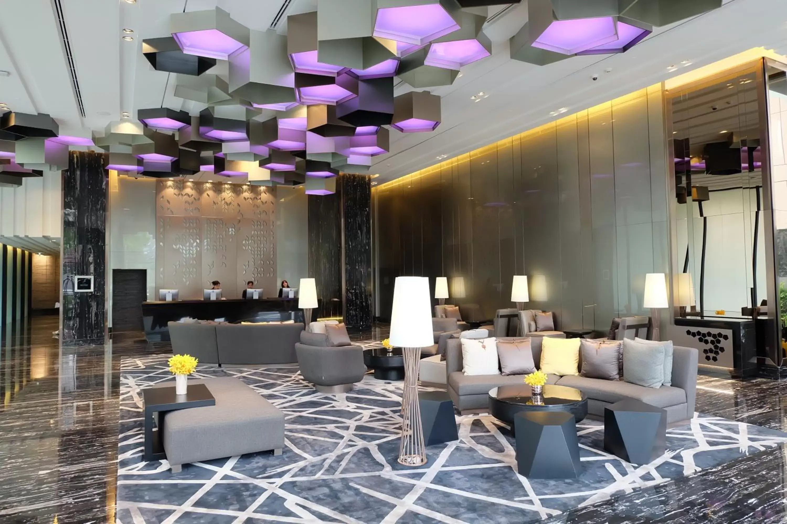 Lobby or reception, Lounge/Bar in SKYVIEW Hotel Bangkok - Em District