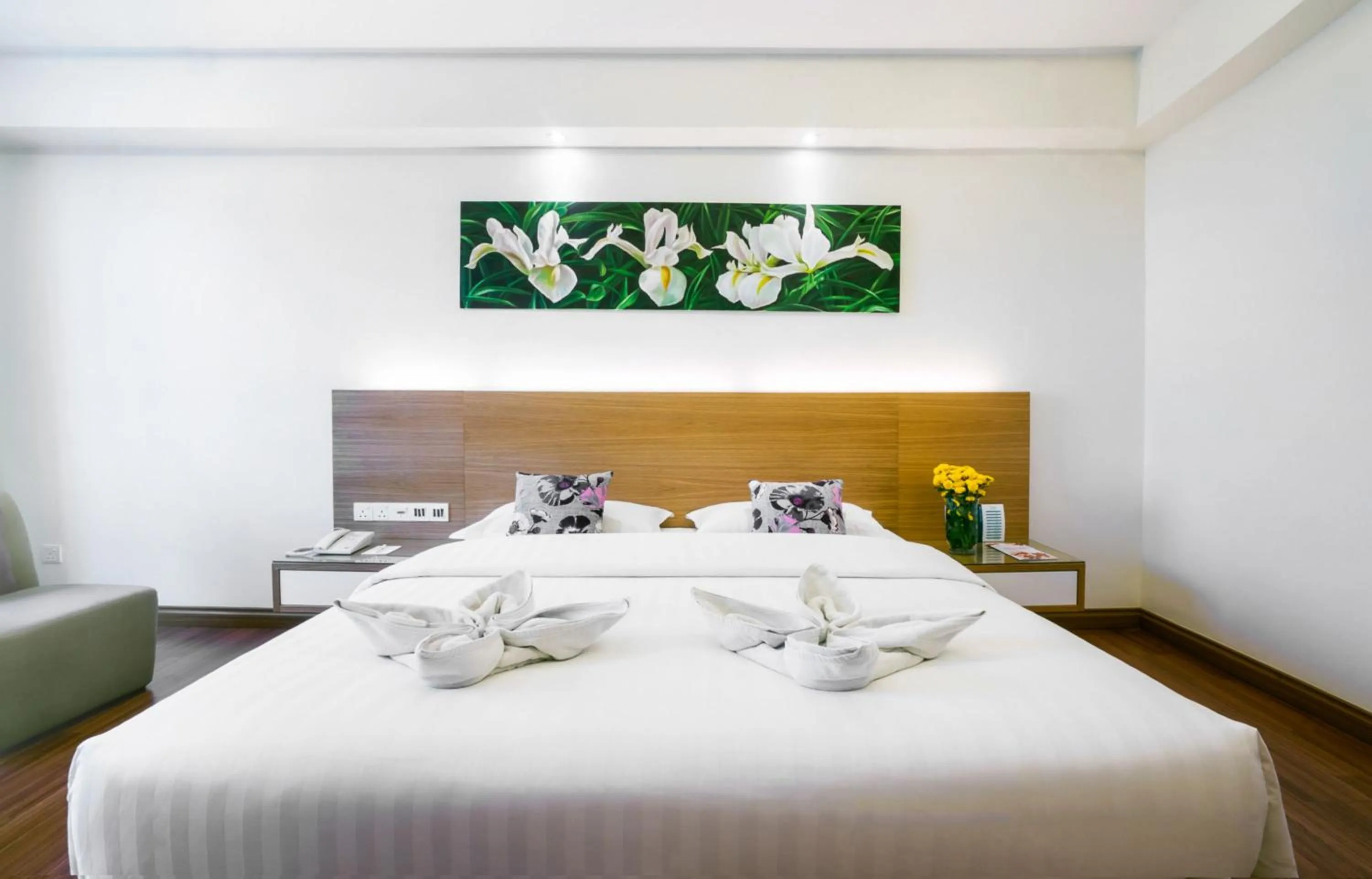 Bed in Crystal Crown Hotel Petaling Jaya