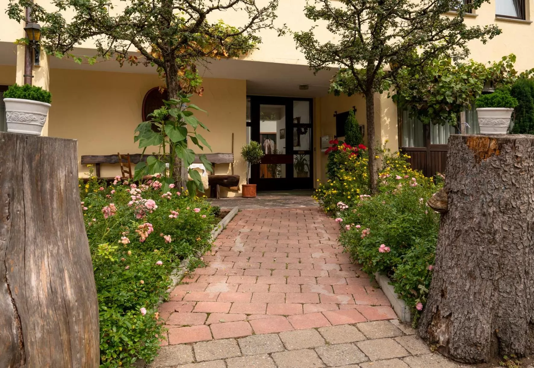 Facade/entrance in Hotel Krone