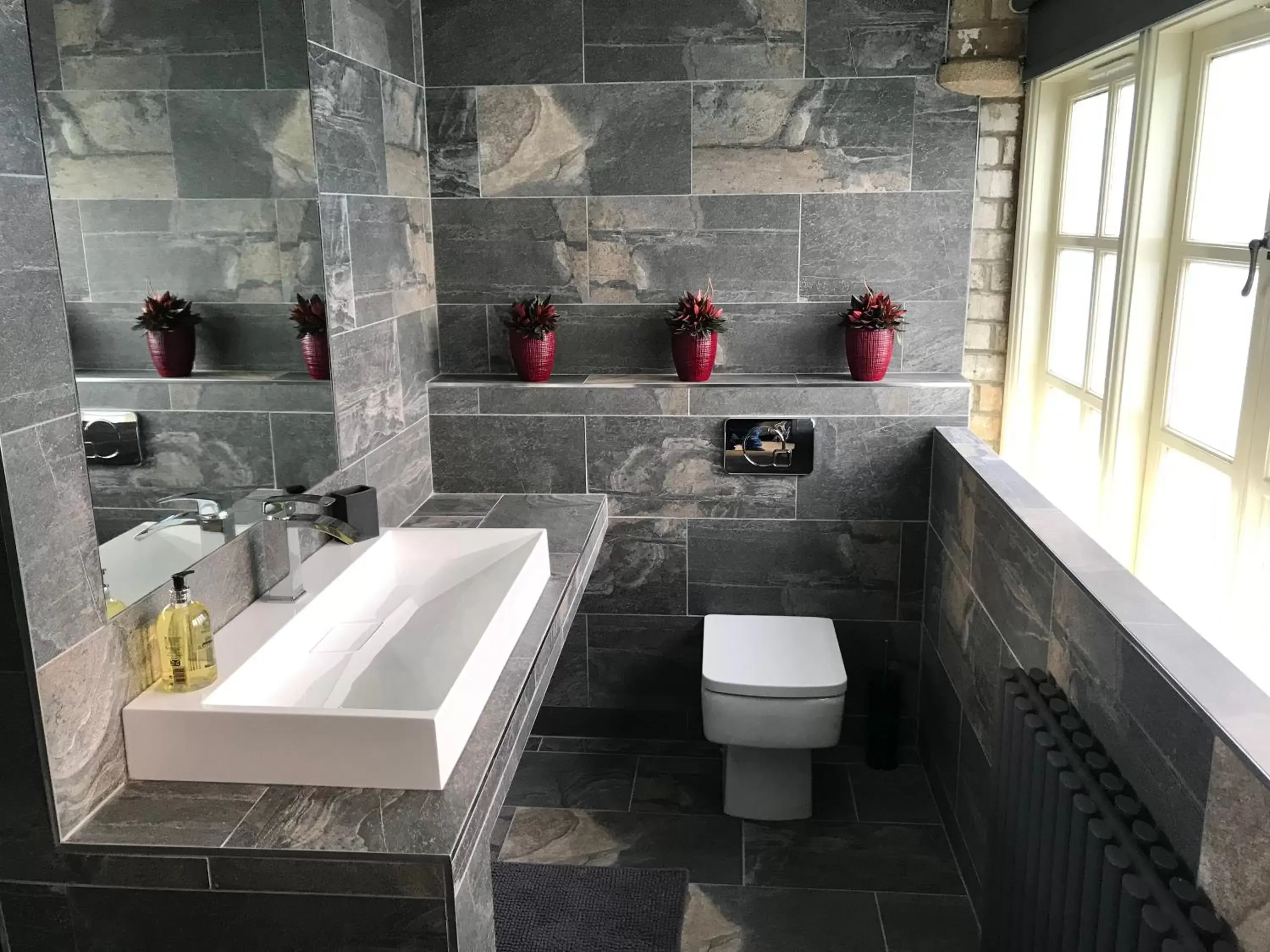 Bathroom in Hemples Lodge