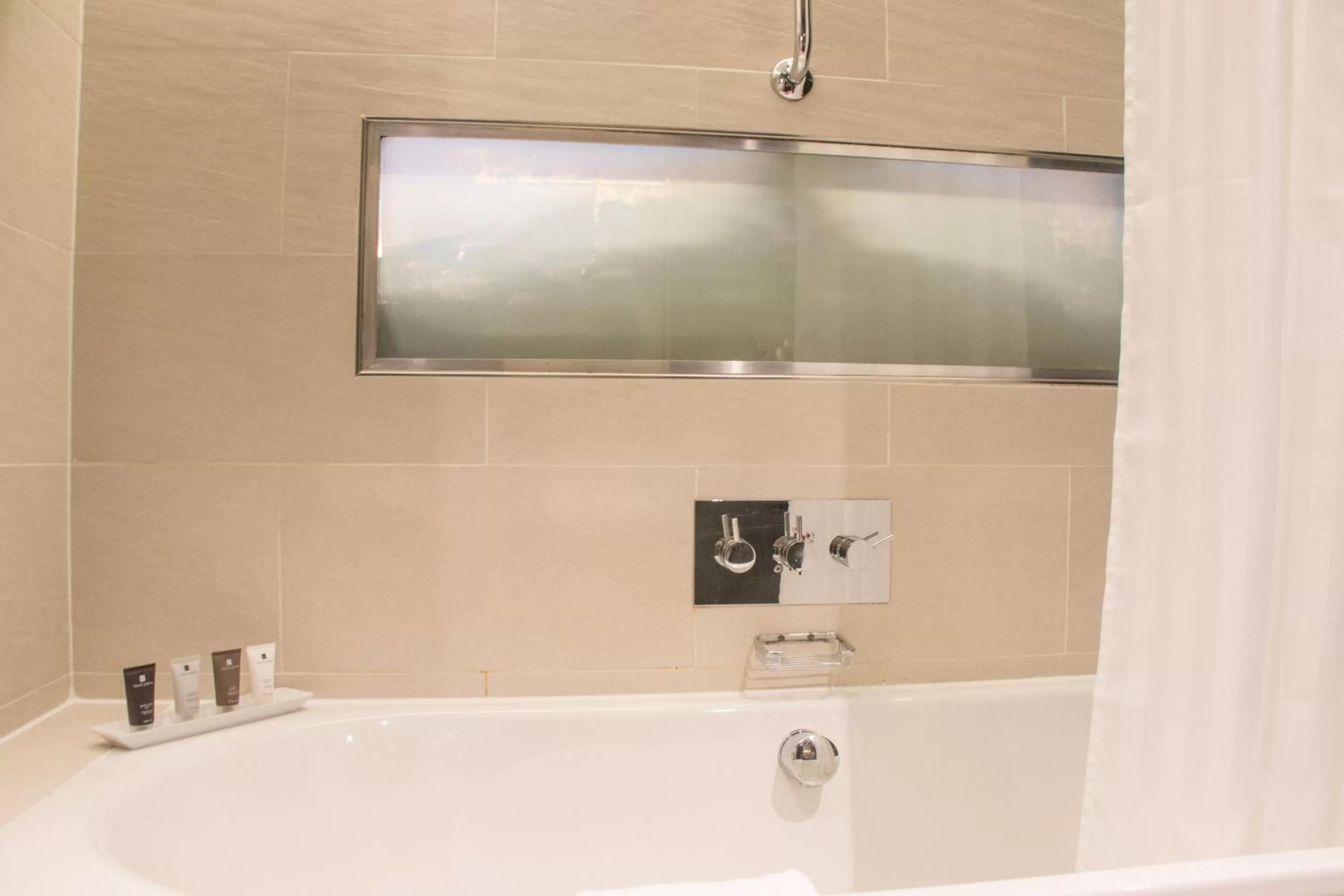 Bathroom in Le Monde Hotel