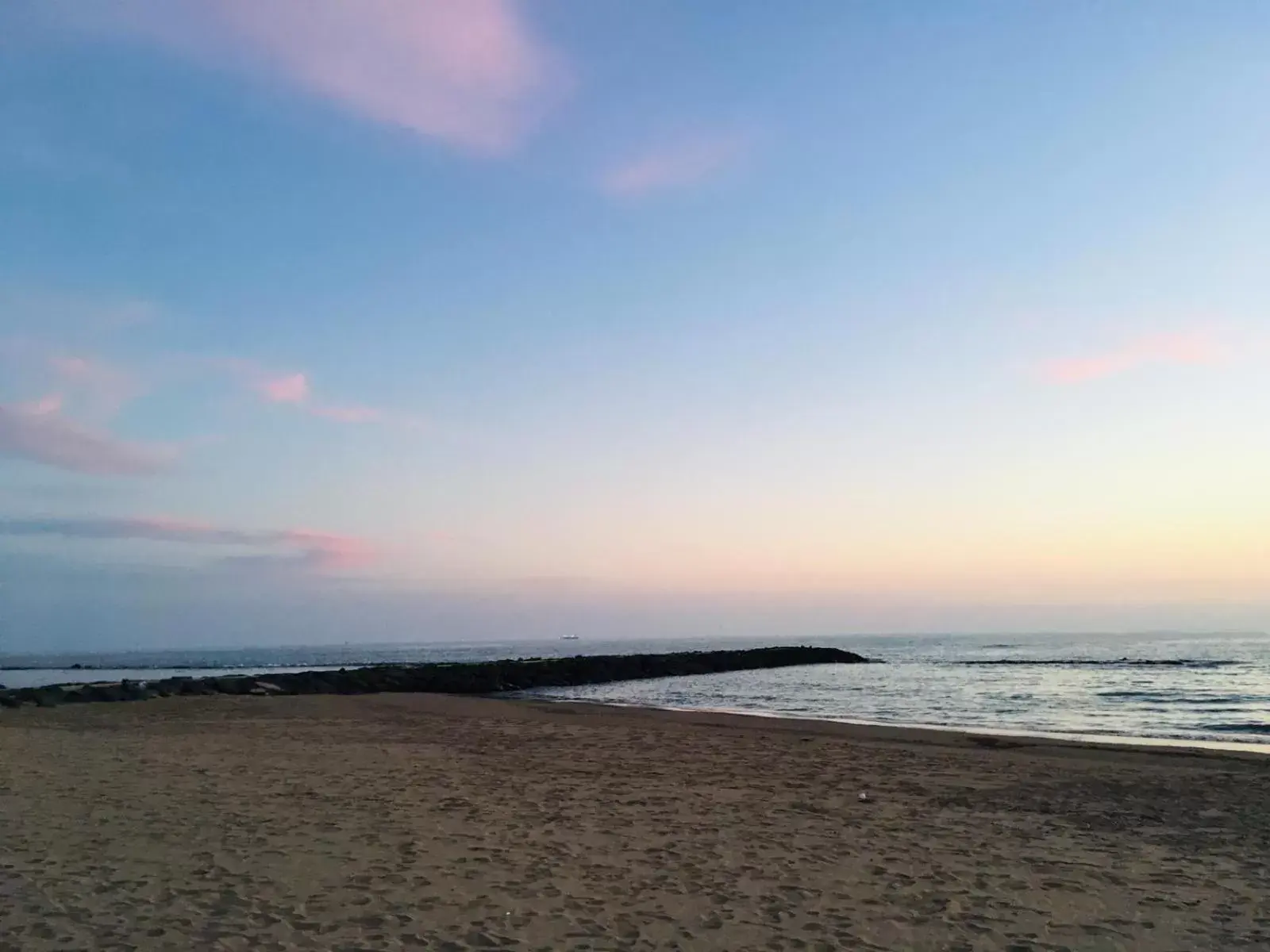 Beach in Sabrina Airport