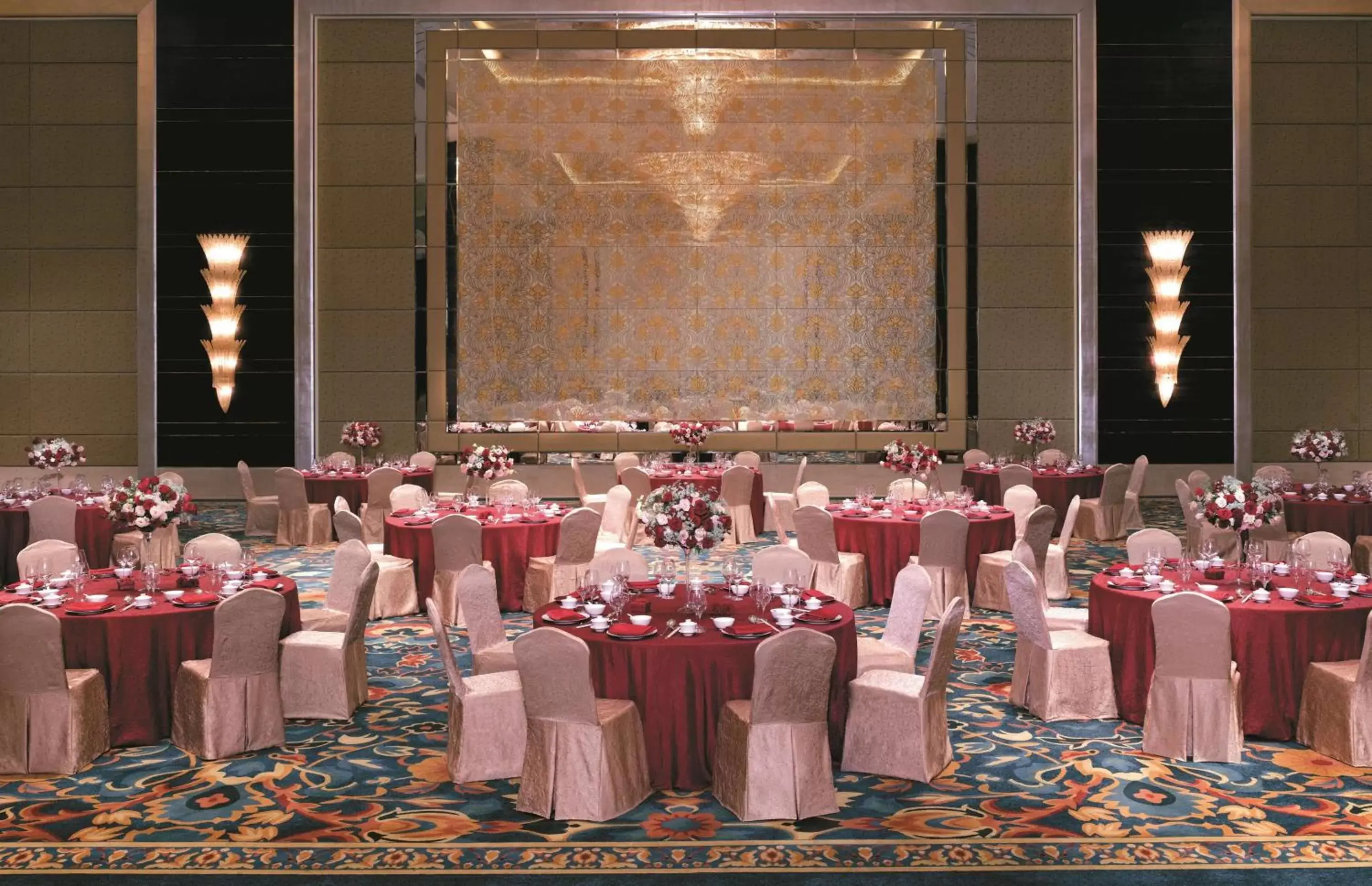wedding, Banquet Facilities in Shangri-La Qingdao - May Fourth Square