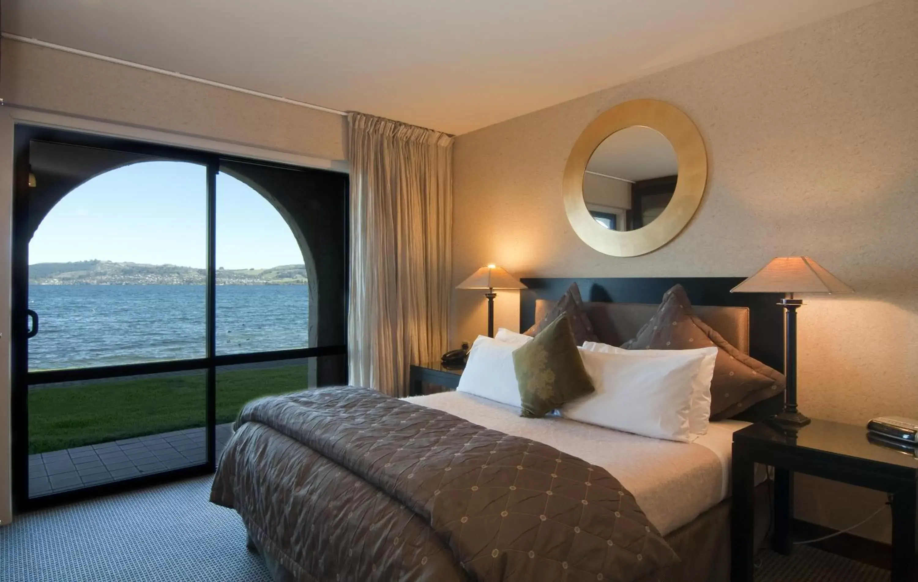 Bed in Millennium Hotel & Resort Manuels Taupo