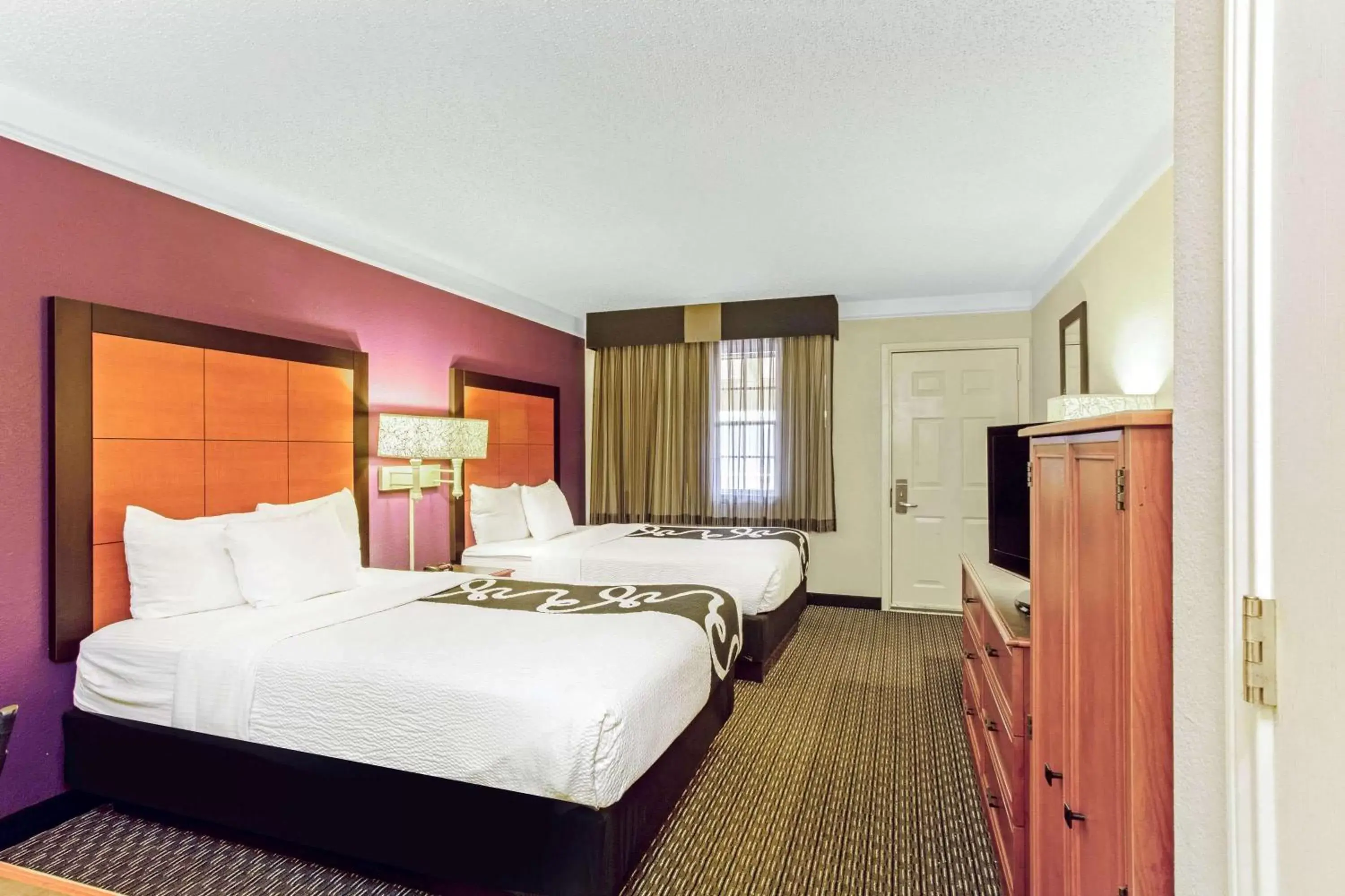 Photo of the whole room, Bed in La Quinta Inn & Suites by Wyndham And Conference Center San Angelo