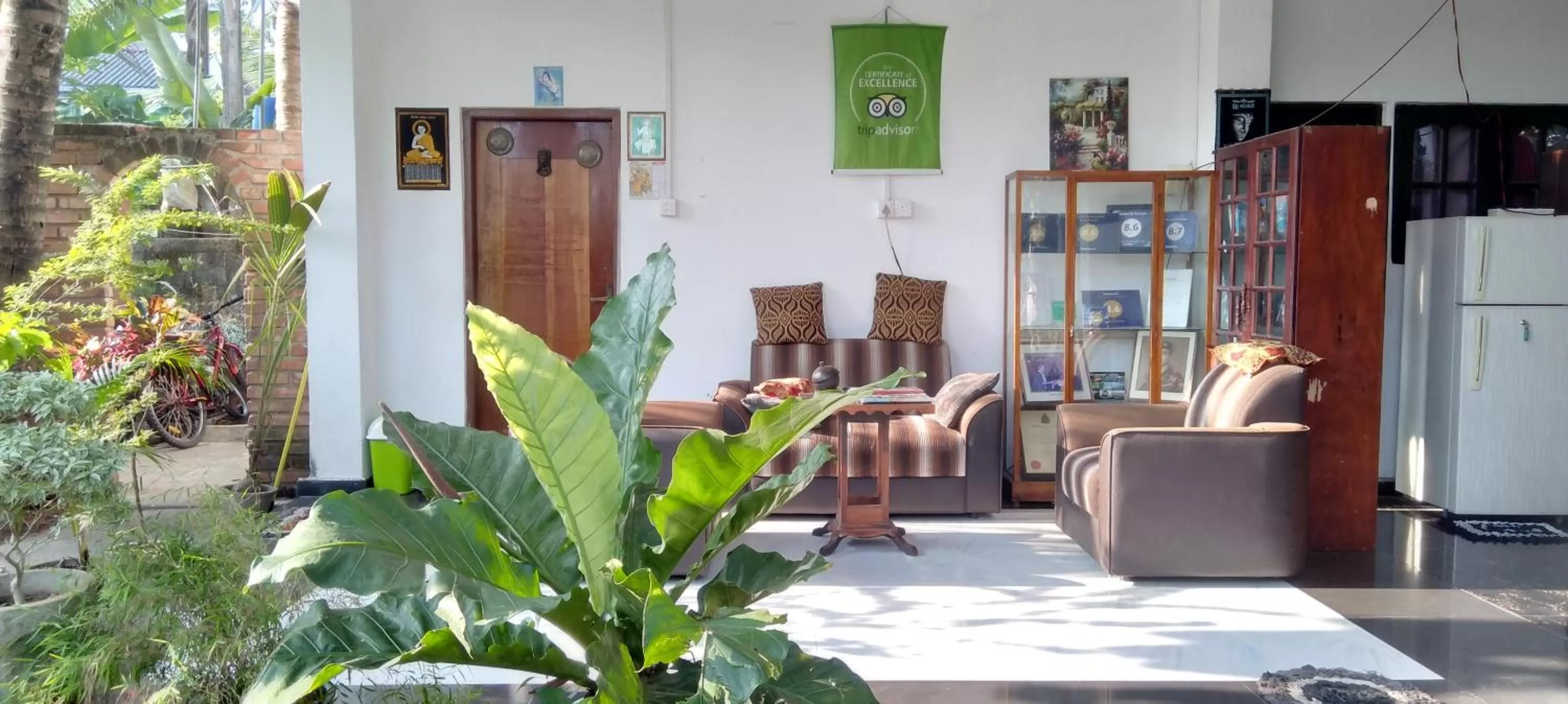 Property building in House Of Esanya